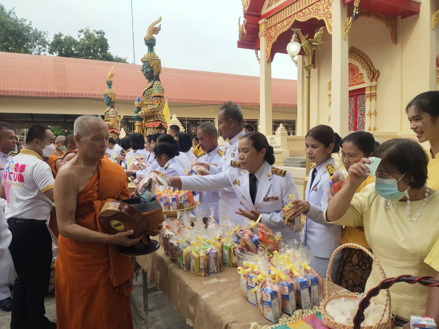 ?พช.มหาสารคาม ร่วมพิธีเฉลิมพระเกียรติพระบาทสมเด็จพระเจ้าอยู่หัว เนื่องในโอกาสวันเฉลิมพระชนมพรรษาพระบาทสมเด็จพระเจ้าอยู่หัว 28 กรกฎาคม 2566?