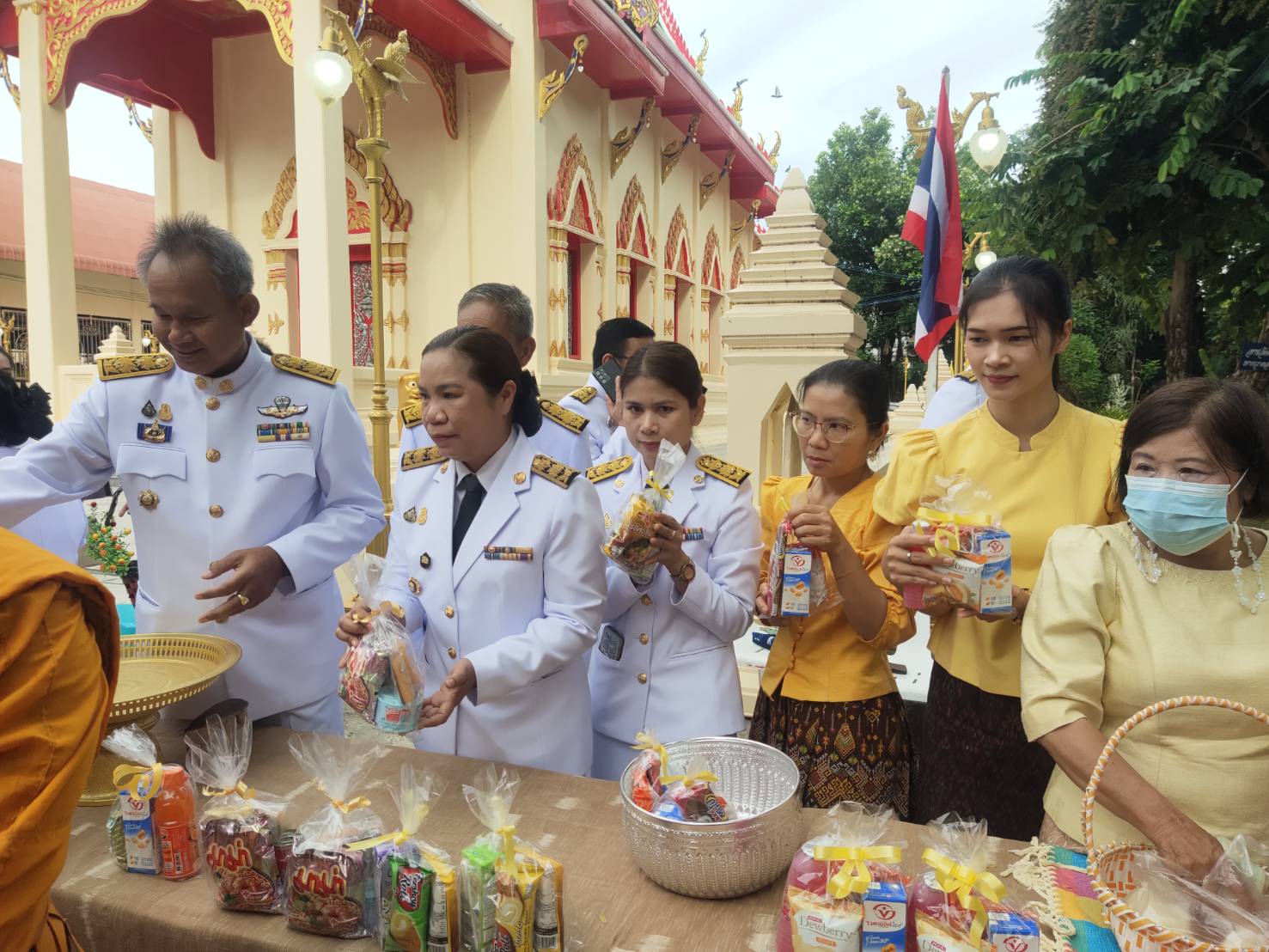 ?พช.มหาสารคาม ร่วมพิธีเฉลิมพระเกียรติพระบาทสมเด็จพระเจ้าอยู่หัว เนื่องในโอกาสวันเฉลิมพระชนมพรรษาพระบาทสมเด็จพระเจ้าอยู่หัว 28 กรกฎาคม 2566?