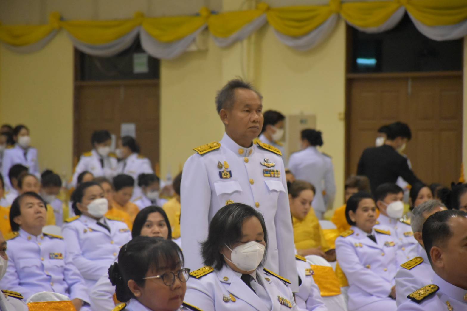 ?พช.มหาสารคาม ร่วมถวายเครื่องราชสักการะและจุดเทียนถวายพระพรชัยมงคล เฉลิมพระเกียรติพระบาทสมเด็จพระเจ้าอยู่หัว เนื่องในโอกาสมหามงคลวันเฉลิมพระชนมพรรษา (28 กรกฎาคม 2566)?