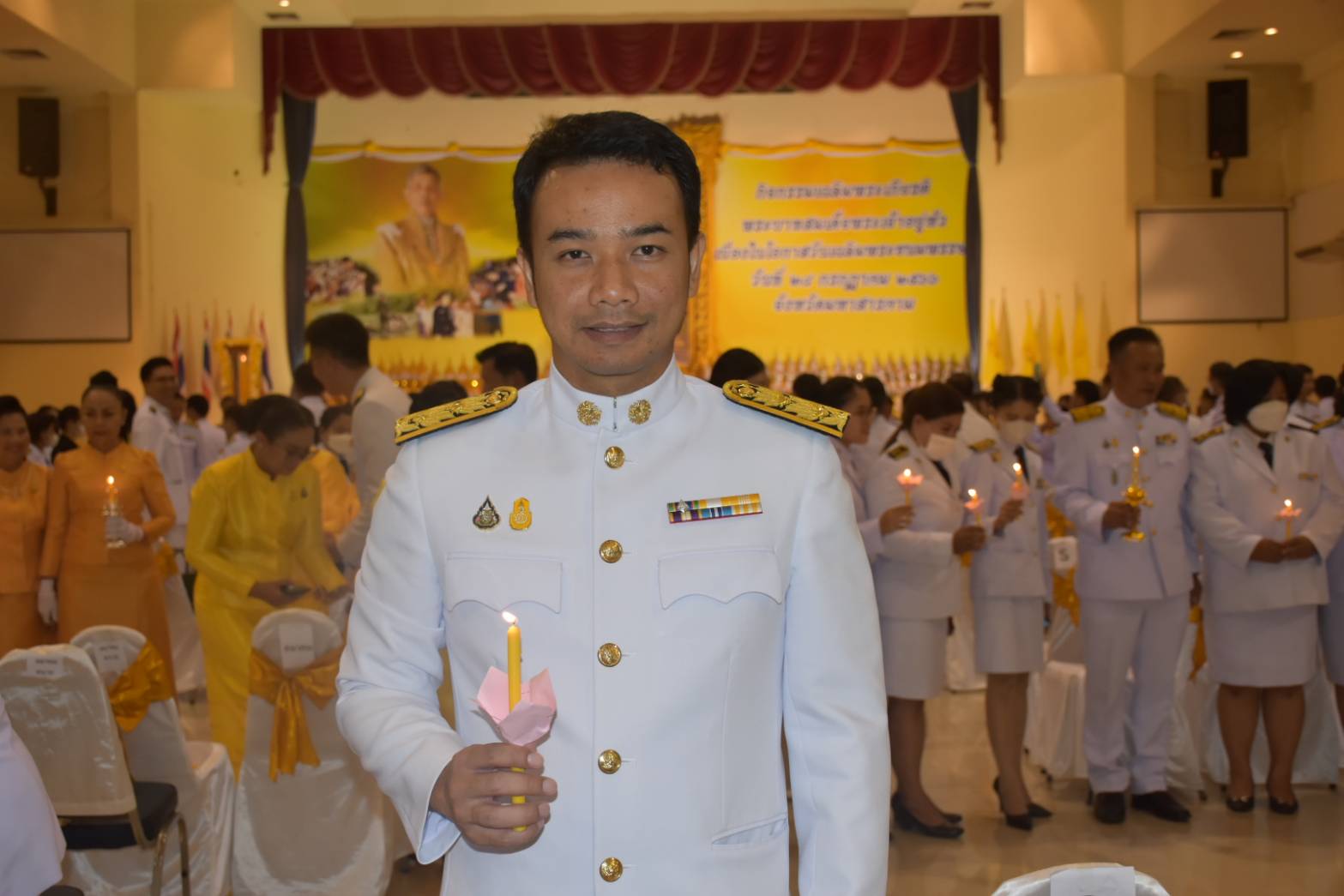 ?พช.มหาสารคาม ร่วมถวายเครื่องราชสักการะและจุดเทียนถวายพระพรชัยมงคล เฉลิมพระเกียรติพระบาทสมเด็จพระเจ้าอยู่หัว เนื่องในโอกาสมหามงคลวันเฉลิมพระชนมพรรษา (28 กรกฎาคม 2566)?