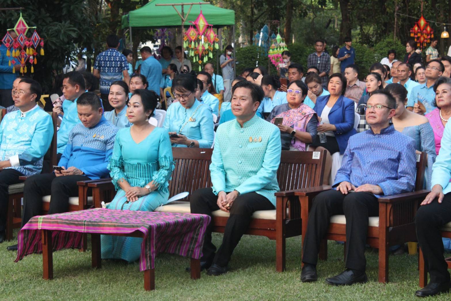 ?พช.มหาสารคาม นำกลุ่มสินค้า OTOP ร่วมงานภูษาศิลป์จากท้องถิ่นสู่สากล “มหาไหมเมืองคาม” เนื่องในโอกาสมหามงคลเฉลิมพระชนมพรรษา 91 พรรษา สมเด็จพระนางเจ้าสิริกิติ์ พระบรมราชินีนารถ พระบรมราชชนนีพันปีหลวง 12 สิงหาคม 2566,?