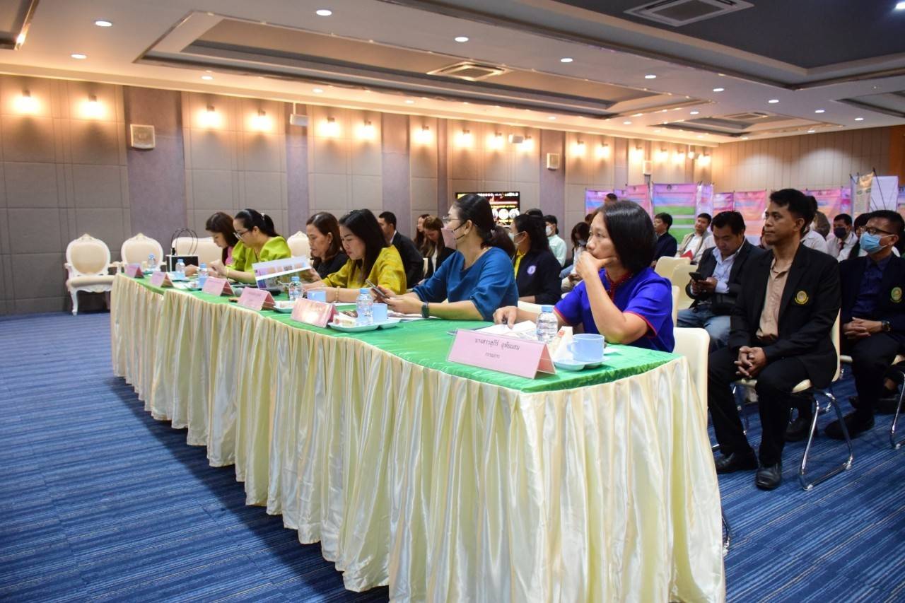 ? พช.มหาสารคาม : เข้าร่วมกิจกรรมโครงการแสดงผลงานการบริการวิชาการสู่ชุมชน  ??