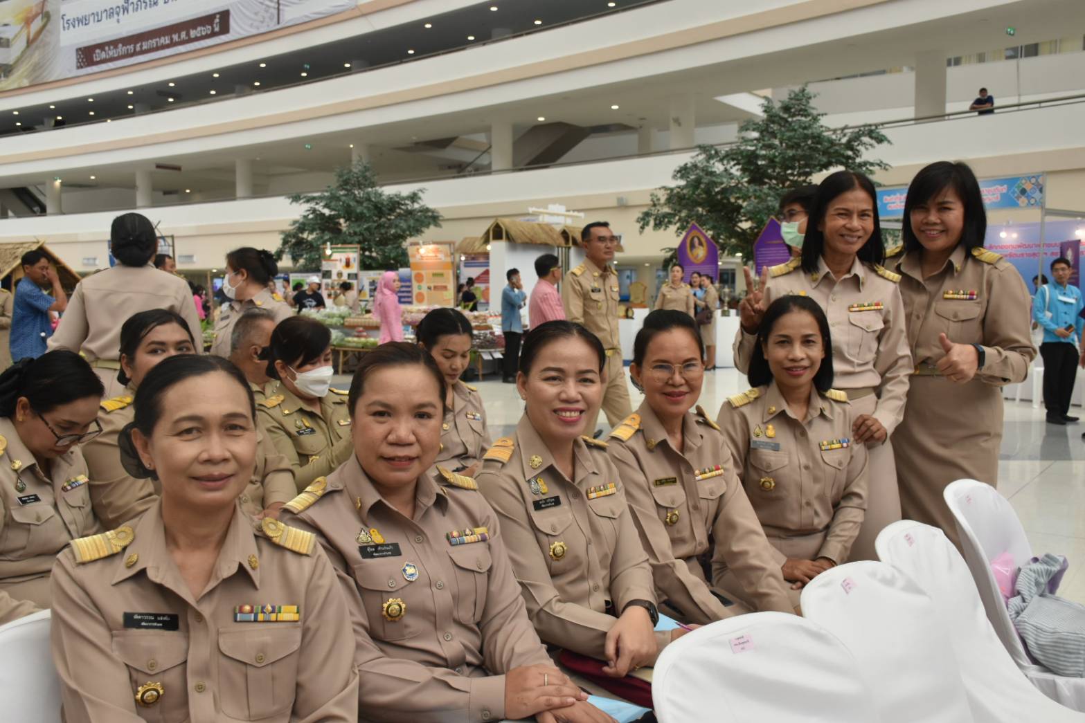 ?พช.มหาสารคาม เข้าร่วมพิธีมอบรางวัลประกาศเกียรติคุณ ประจำปี พ.ศ. 2566ในงาน วันพัฒนาชุมชน ครั้งที่ 12  ปี 2566 (CD DAY 2023)?