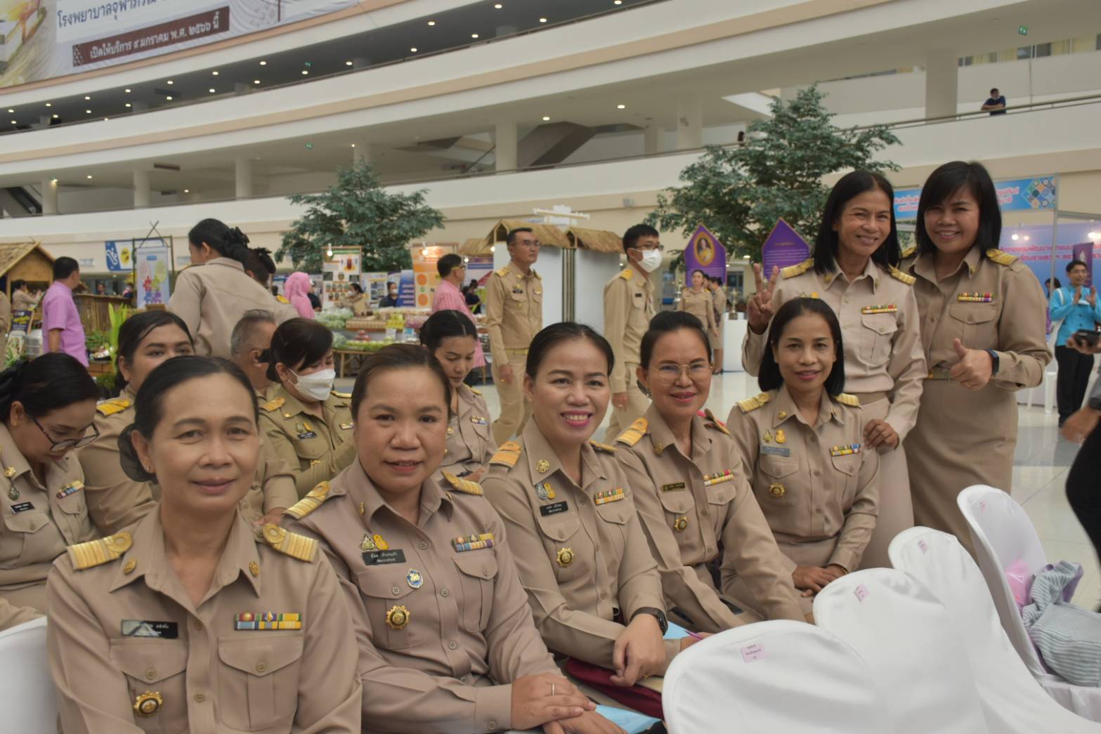 ?พช.มหาสารคาม เข้าร่วมพิธีมอบรางวัลประกาศเกียรติคุณ ประจำปี พ.ศ. 2566ในงาน วันพัฒนาชุมชน ครั้งที่ 12  ปี 2566 (CD DAY 2023)?