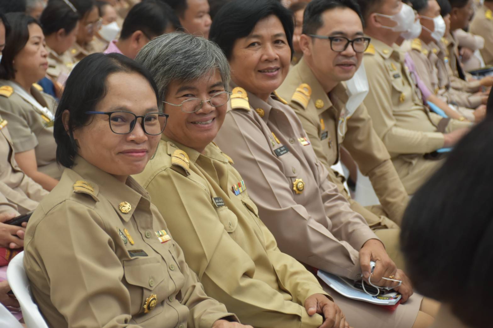 ?พช.มหาสารคาม เข้าร่วมพิธีมอบรางวัลประกาศเกียรติคุณ ประจำปี พ.ศ. 2566ในงาน วันพัฒนาชุมชน ครั้งที่ 12  ปี 2566 (CD DAY 2023)?