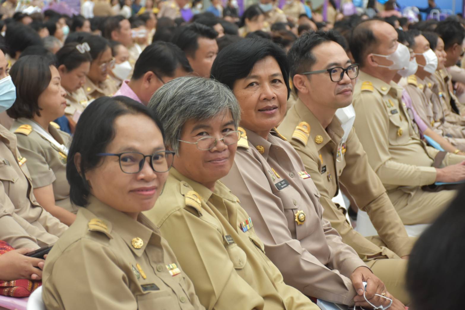 ?พช.มหาสารคาม เข้าร่วมพิธีมอบรางวัลประกาศเกียรติคุณ ประจำปี พ.ศ. 2566ในงาน วันพัฒนาชุมชน ครั้งที่ 12  ปี 2566 (CD DAY 2023)?