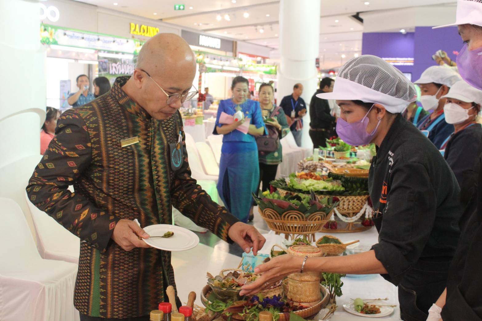 🔷พช.มหาสารคาม ร่วมคัดสรรสุดยอดเมนูอาหารพื้นถิ่น ภายในงาน “อาหารปลอดภัย ประชารัฐร่วมใจ สร้างรายได้สู่ชุมชน ”ตามโครงการส่งเสริมช่องทางการตลาดเครือข่ายเกษตรปลอดภัย(กิจกรรมวันที่ 2)🔷