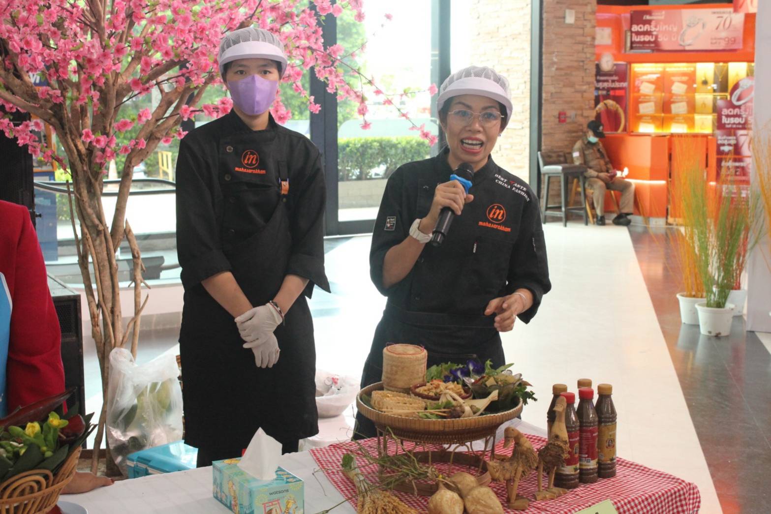 🔷พช.มหาสารคาม ร่วมคัดสรรสุดยอดเมนูอาหารพื้นถิ่น ภายในงาน “อาหารปลอดภัย ประชารัฐร่วมใจ สร้างรายได้สู่ชุมชน ”ตามโครงการส่งเสริมช่องทางการตลาดเครือข่ายเกษตรปลอดภัย(กิจกรรมวันที่ 2)🔷