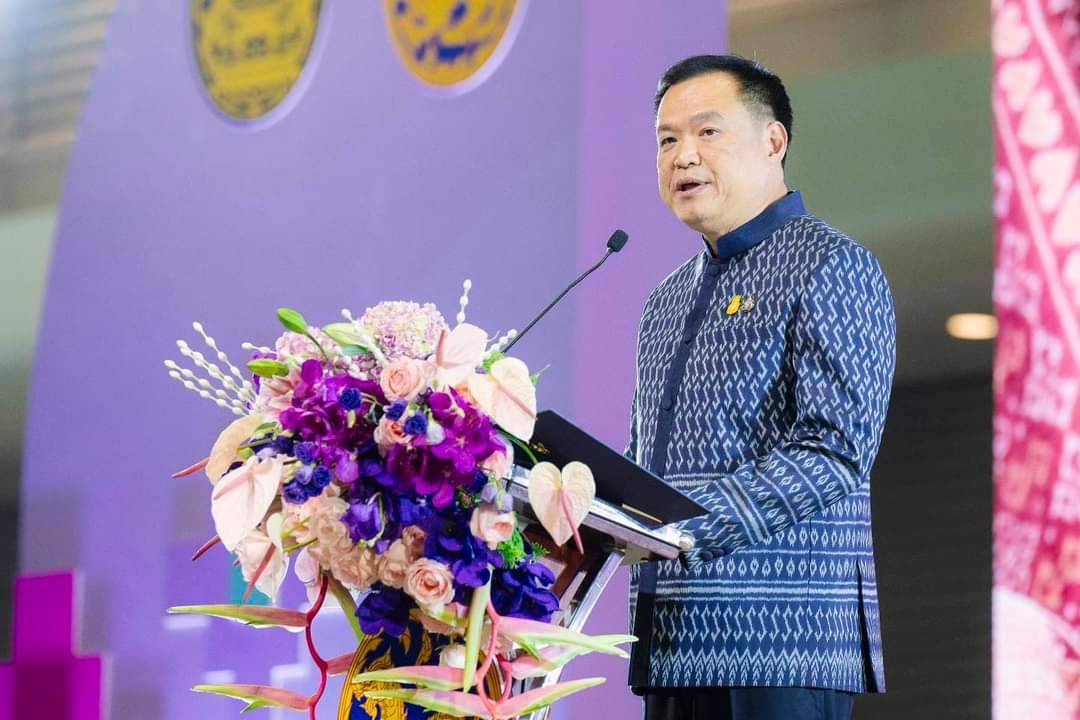 💠มท.1 เปิดงาน OTOP Midyear 2023 “ที่สุดแห่งภูมิปัญญา รังสรรค์จากการพัฒนา เพิ่มมูลค่าเศรษฐกิจไทย” ชวนพี่น้องคนไทย ชิม ช้อป ใช้ สินค้าหนึ่งตำบล หนึ่งผลิตภัณฑ์ หนุนยกระดับ OTOP สู่สากล เปิดช่องทาง ขยายโอกาส สร้างรายได้สู่ชุมชน💠