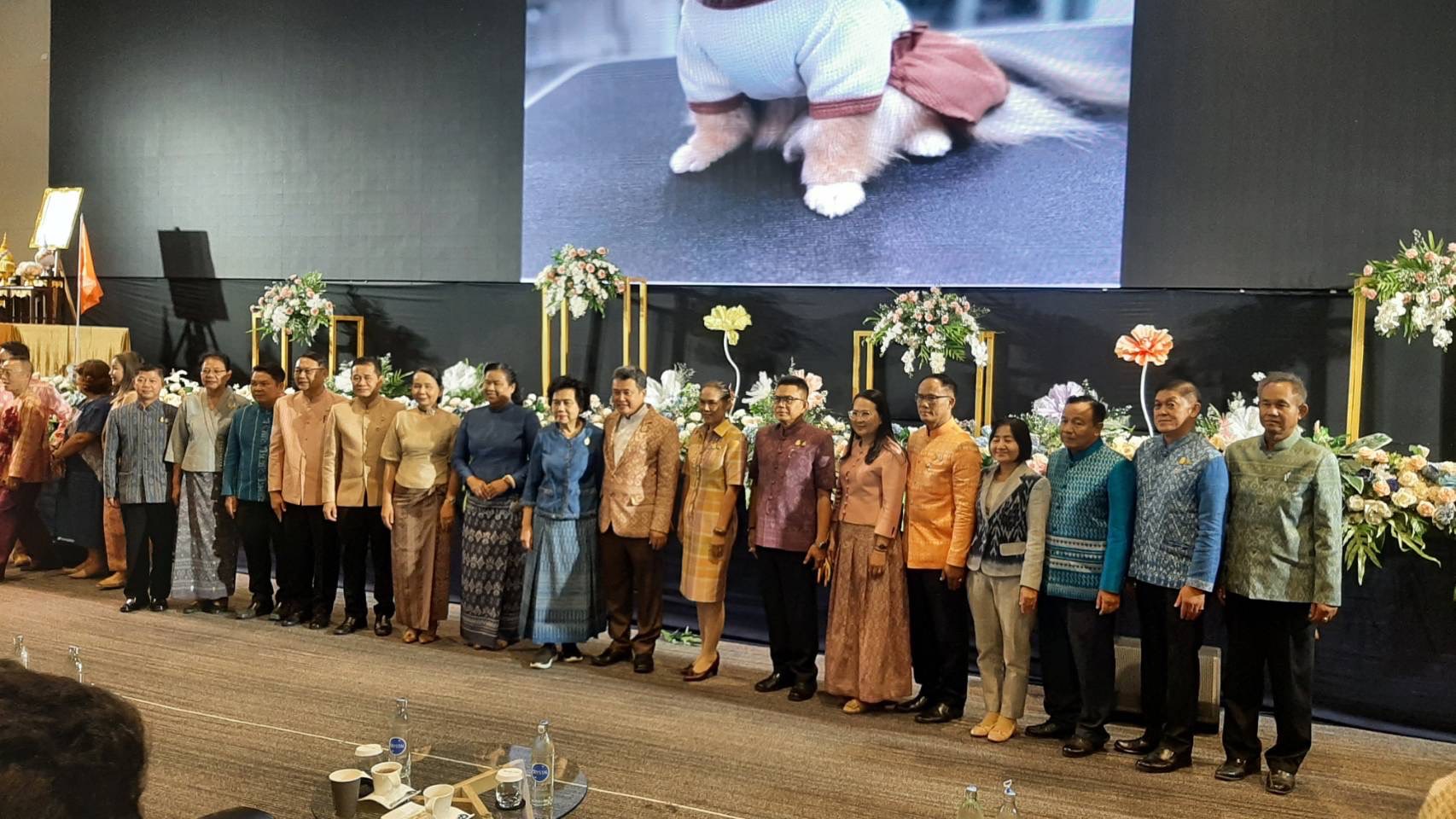 ?พช.มหาสารคามร่วมพิธีเปิดกิจกรรม งานประกวดผ้าลายพระราขทาน “ผ้าลายดอกรักราชกัญญา” และงานหัตกรรม ตามโครงการยกระดับการพัฒนาผลิตภัณฑ์ภูมิปัญญา ผ้าไทยและงานหัตถกรรมชุมชน และงานประกวดการออกแบบตัดเย็บ “ชุดผ้าไทยใส่ให้สนุก” ตามโครงการส่งเสริมภารออกแบบตัดเย็บผ้าไทย ภายใต้โครงการ “ผ้าไทยใส่ให้สนุก”?