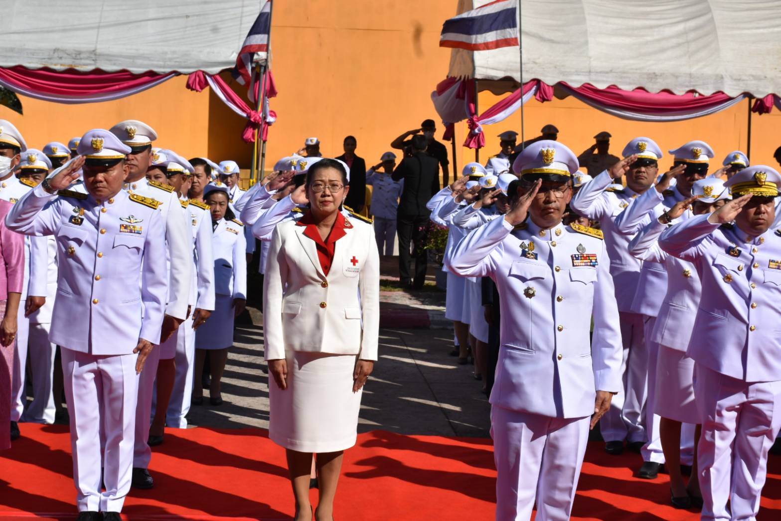 💠พช.มหาสารคาม ร่วมพิธีวางพวงมาลาถวายราชสักการะพระบาทสมเด็จพระจุลจอมเกล้าเจ้าอยู่หัว เพื่อน้อมสำนึกในพระมหากรุณาธิคุณ เนื่องใน “วันปิยมหาราช”💠