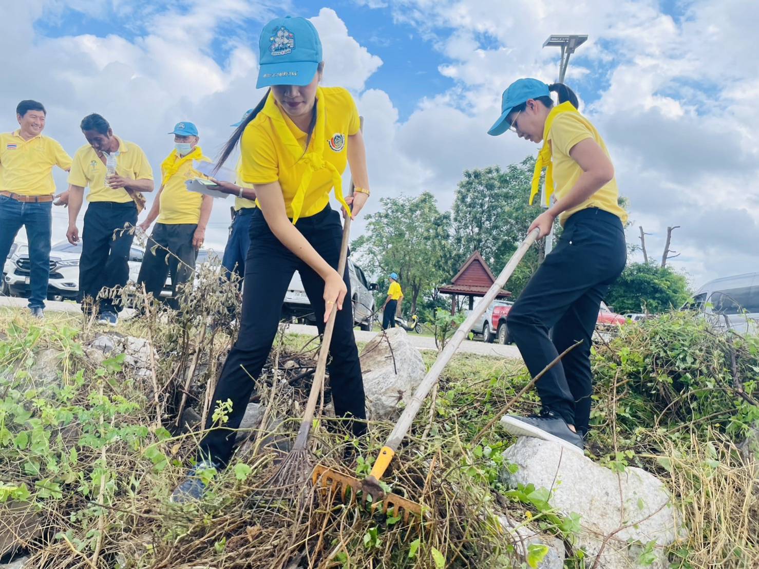 💠พช.จังหวัดมหาสารคาม ร่วมกิจกรรมจิตอาสาพระราชทาน พัฒนาสันฝายแก่งเลิงจาน💠