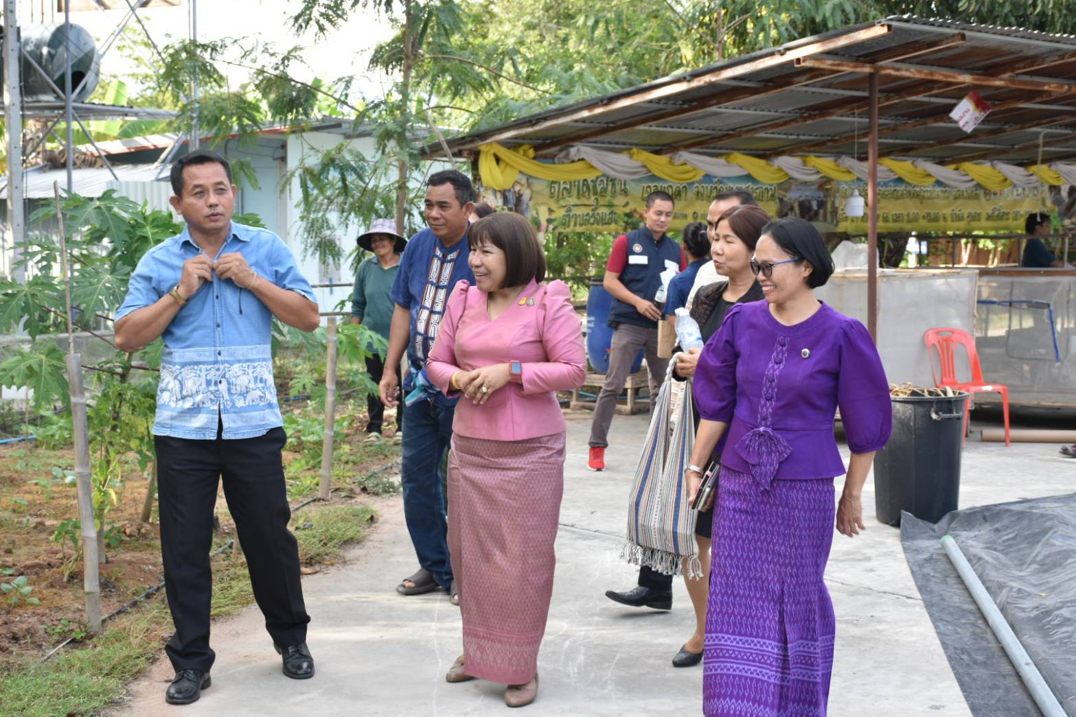 ผู้ตรวจราชการกรมการพัฒนาชุมชน เขตตรวจราชการที่ 12 (นางนวลจันทร์ ศรีมงคล) ลงพื้นที่ ตรวจติดตาม ผลการดำเนินงาน ตามภารกิจสำคัญกรมการพัฒนาชุมชน อำเภอแกดำ จังหวัดมหาสารคาม