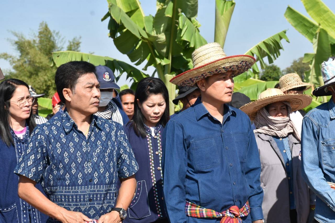 พช.มหาสารคาม ผนึกกำลังร่วมกับภาคีเครือข่ายโคกหนองนา อำเภอพยัคฆภูมิพิสัย จัดกิจกรรม หิ้วปิ่นโต ห่อข้าว ไปเอามื้อ เอาแฮง แปลงโคก หนอง นา อำเภอพยัคฆภูมิพิสัย จังหวัดมหาสารคาม
