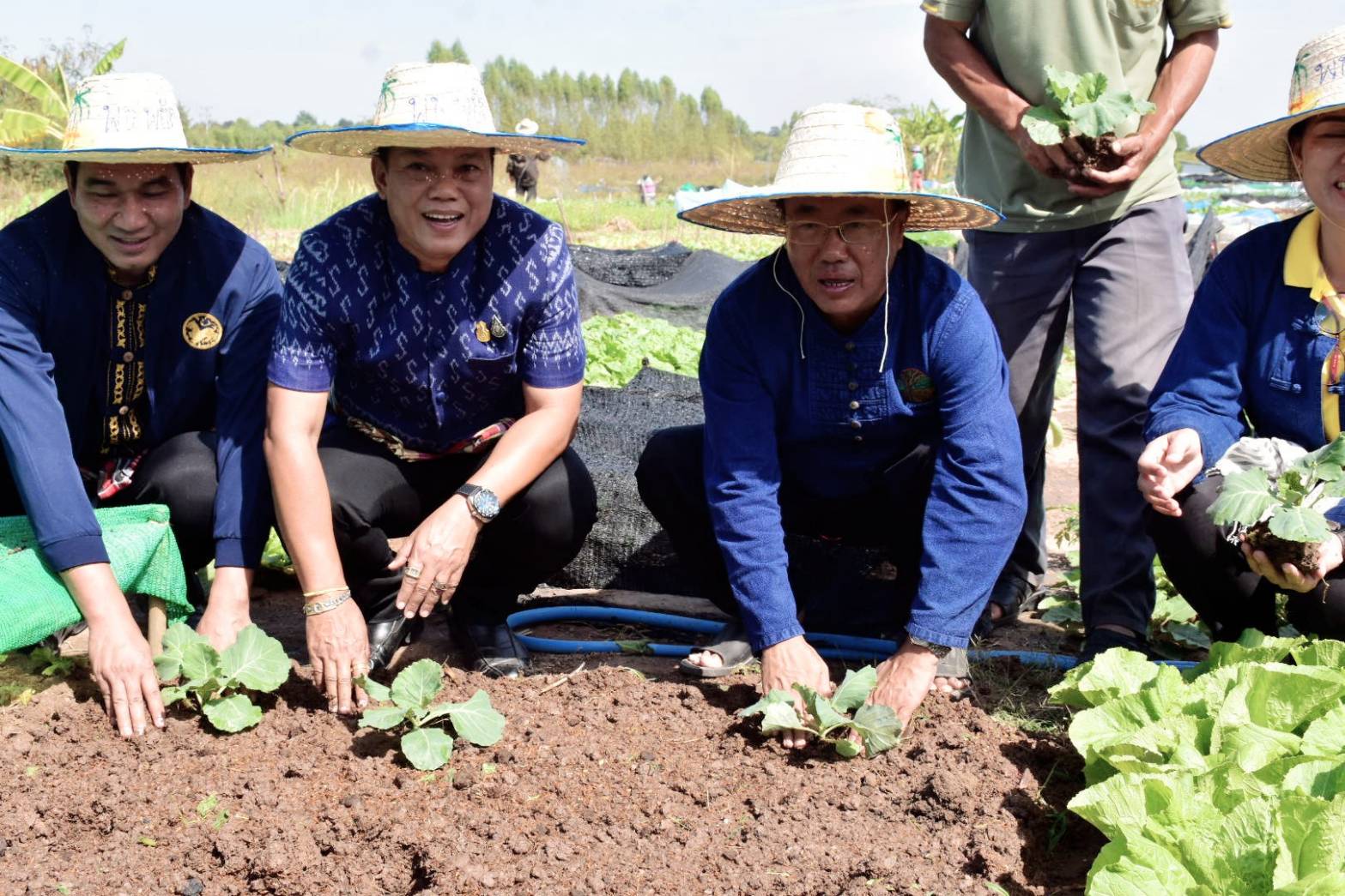 พช.มหาสารคาม ร่วมลงพื้นที่ติดตามการขับเคลื่อนโครงการ 1 ตำบล 1 หมู่บ้านยั่งยืน อำเภอพยัคฆภูมิพิสัย ประเด็นที่ 2 ด้านความมั่นคงทางอาหาร