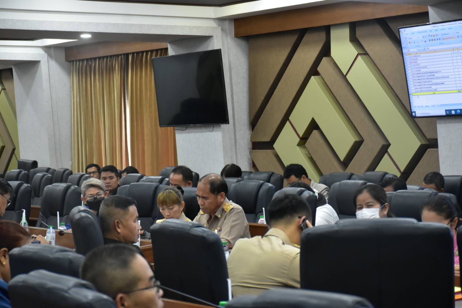 พช.มหาสารคาม ประชุมคณะกรรมการรักษาความมั่นคงและความสงบเรียบร้อยจังหวัดมหาสารคาม ครั้งที่ 11/2566 เพื่อติดตามผลการดำเนินงาน ในรอบเดือนพฤศจิกายน 2566