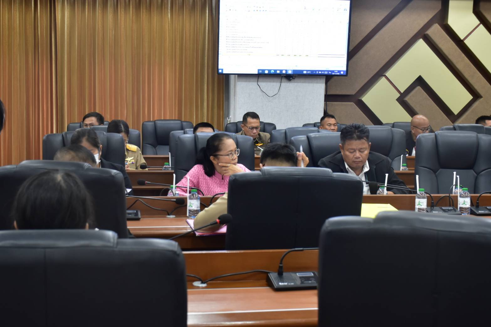 พช.มหาสารคาม ประชุมคณะกรรมการรักษาความมั่นคงและความสงบเรียบร้อยจังหวัดมหาสารคาม ครั้งที่ 11/2566 เพื่อติดตามผลการดำเนินงาน ในรอบเดือนพฤศจิกายน 2566
