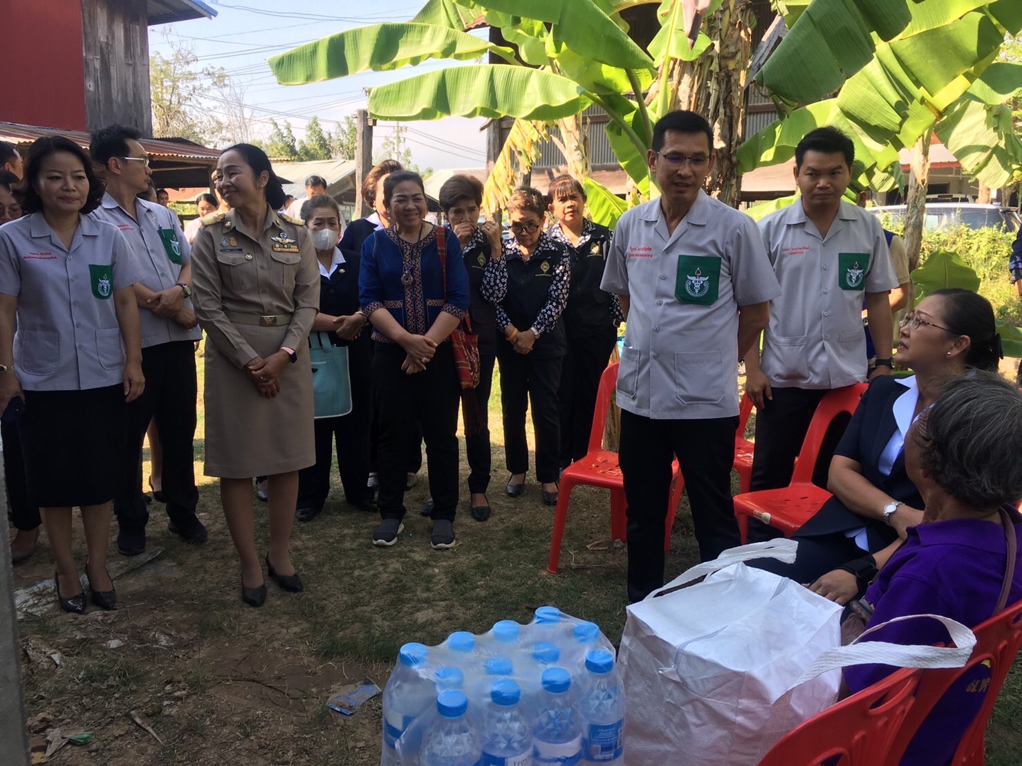 ผู้ว่าราชการจังหวัดมหาสารคาม ลงพื้นที่เยี่ยมครัวเรือนผู้ยากไร้ ผู้ด้อยโอกาส