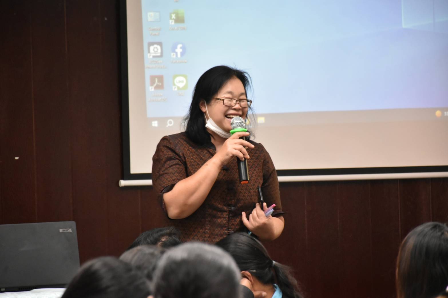 พช.มหาสารคาม ติดตามสนับสนุน โครงการประชุมเชิงปฏิบัติการผู้จัดเก็บข้อมูล จปฐ. ด้วยเครื่องมืออิเล็กทรอนิกส์ ประจำปีงบประมาณ 2567 พื้นที่อำเภอแกดำ