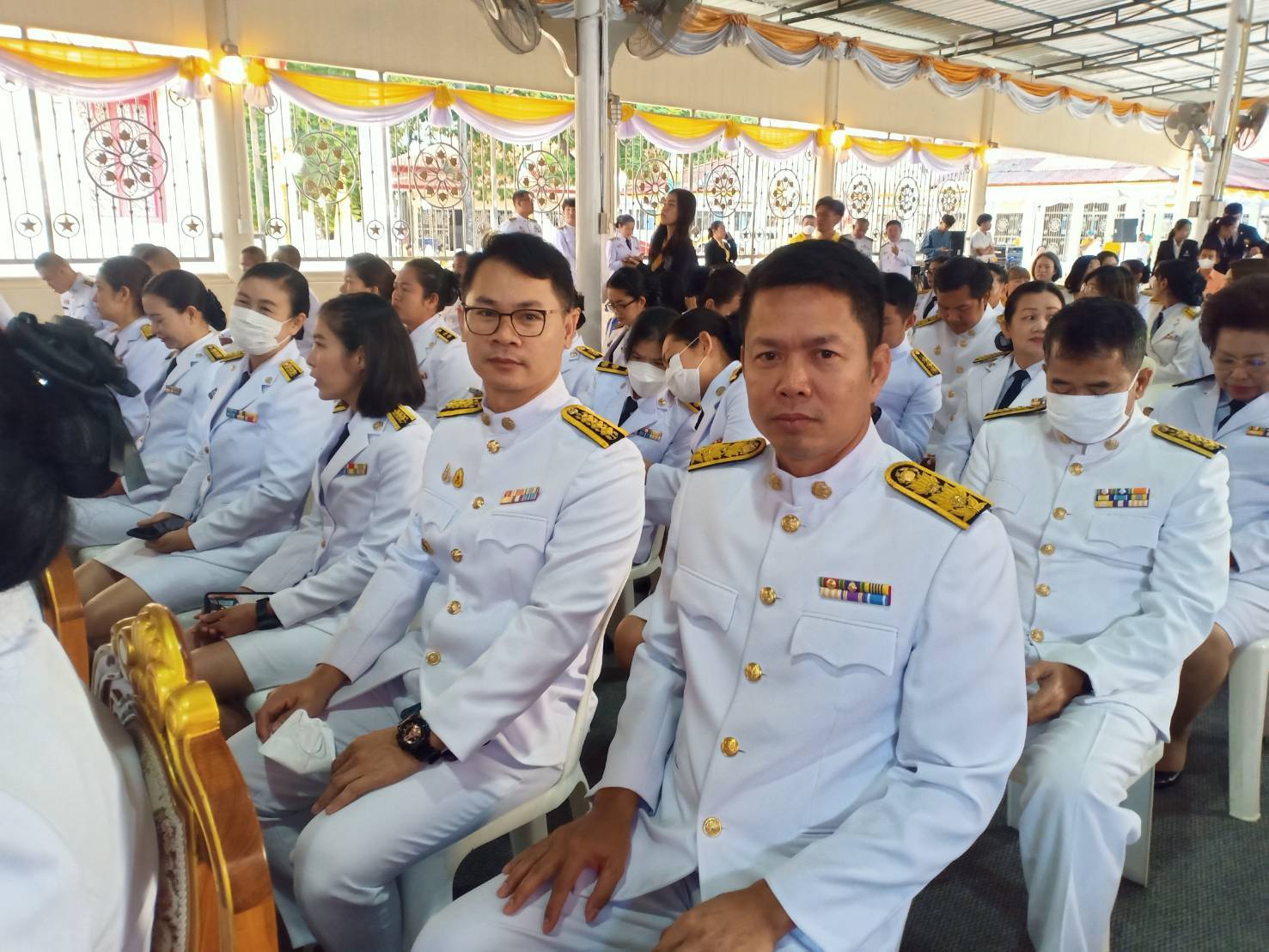 จังหวัดมหาสารคามนำพสกนิกรทุกหมู่เหล่าร่วมทำบุญตักบาตรเนื่องในวันคล้ายวันพระบรมราชสมภพพระบาทสมเด็จพระบรมชนกาธิเบศร มหาภูมิพลอดุลยเดชมหาราช บรมนาถบพิตร วันชาติ และวันพ่อแห่งชาติ 5 ธันวาคม 2566