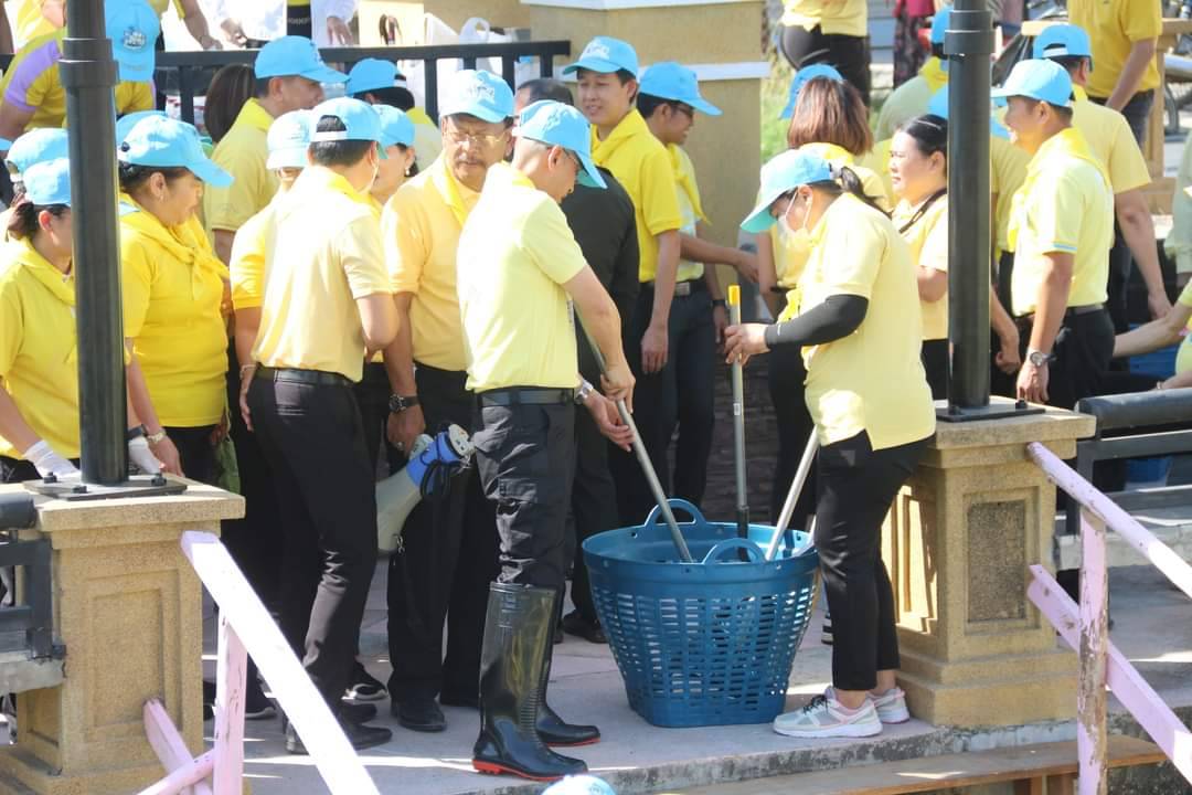 พช.มหาสารคาม ร่วมกิจกรรมจิตอาสาเนื่องในวันคล้ายวันพระบรมราชสมภพ ในหลวงรัชกาลที่ 9 และวันพ่อแห่งชาติ