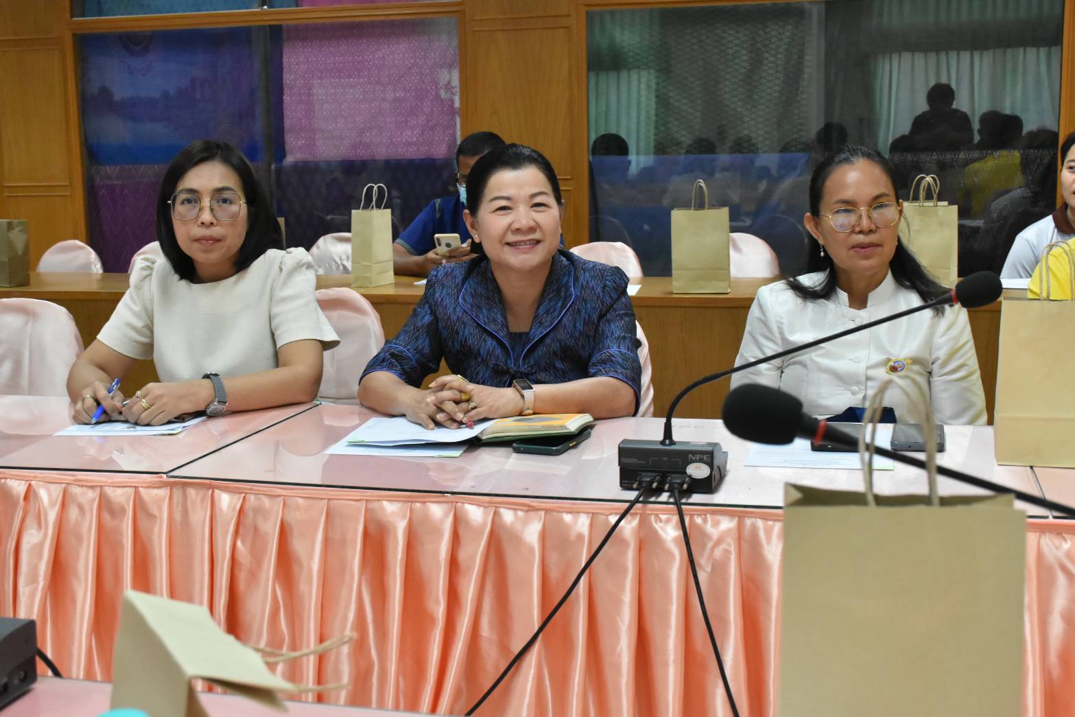 พช.มหาสารคาม ร่วมประชุมคณะกรรมการฝ่ายจัดงานเส้นสายลายผ้า ในงานประเพณีบุญเบิกฟ้าและงานกาชาดจังหวัดมหาสารคาม ประจำปี 2567