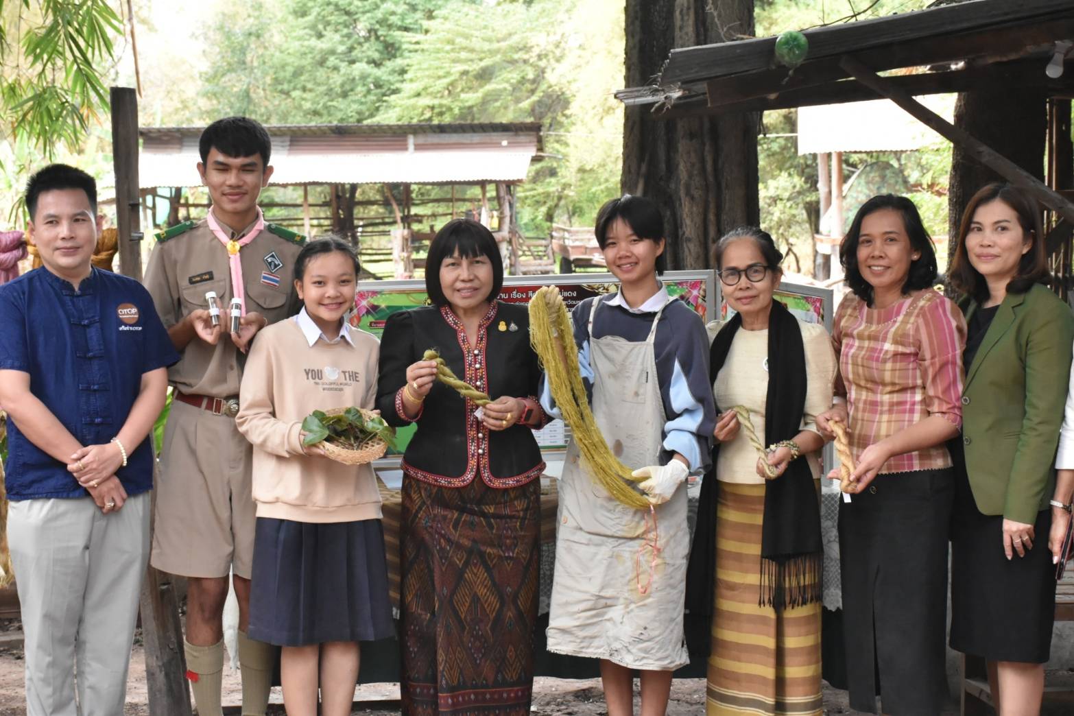 พช.มหาสารคาม ต้อนรับ นางนวลจันทร์ ศรีมงคล ผู้ตรวจราชการกรมการพัฒนาชุมชน เขตตรวจราชการที่ 12 ในการลงพื้นที่ตรวจติดตามการขับเคลื่อนงานพัฒนาชุมชน ประจำปีงบประมาณ พ.ศ. 2567 ตามภารกิจสำคัญกรมการพัฒนาชุมชน เน้นย้ำ 10 เรื่อง ในพื้นที่อำเภอพยัคฆภูมิพิสัย จังหวัดมหาสารคาม