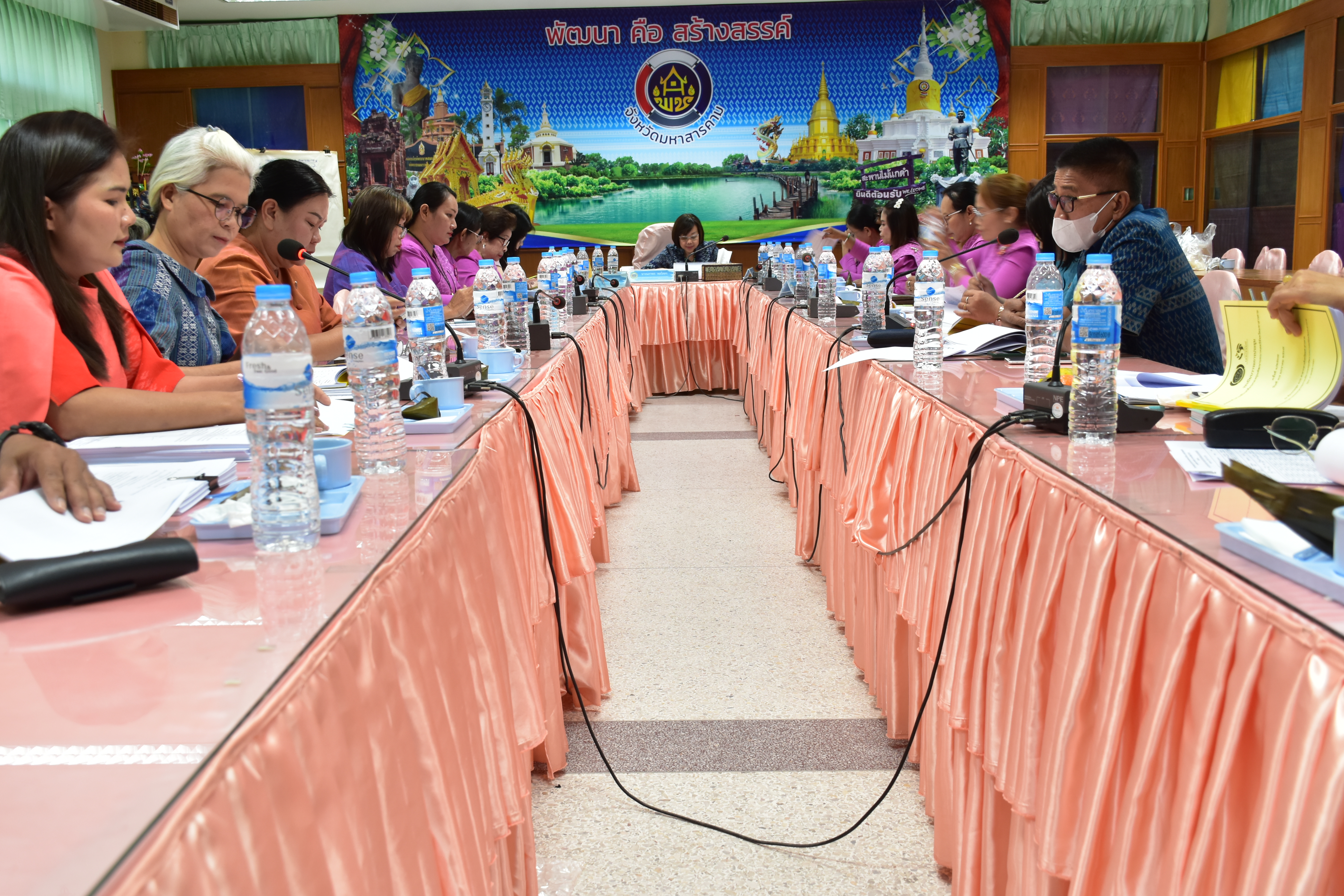พช.มหาสารคาม ประชุมคณะทำงานขับเคลื่อนกองทุนพัฒนาบทบาทสตรีจังหวัดมหาสารคาม ครั้งที่ 1/2567
