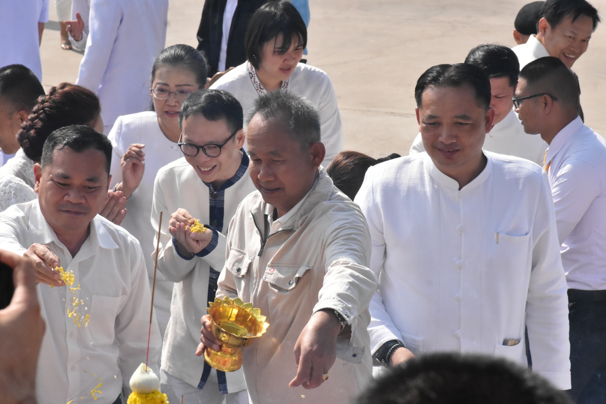 พช.มหาสารคาม ร่วมพิธีเททองหล่อนำฤกษ์ ” พระพุทธมงคลสารคามประทานพร “