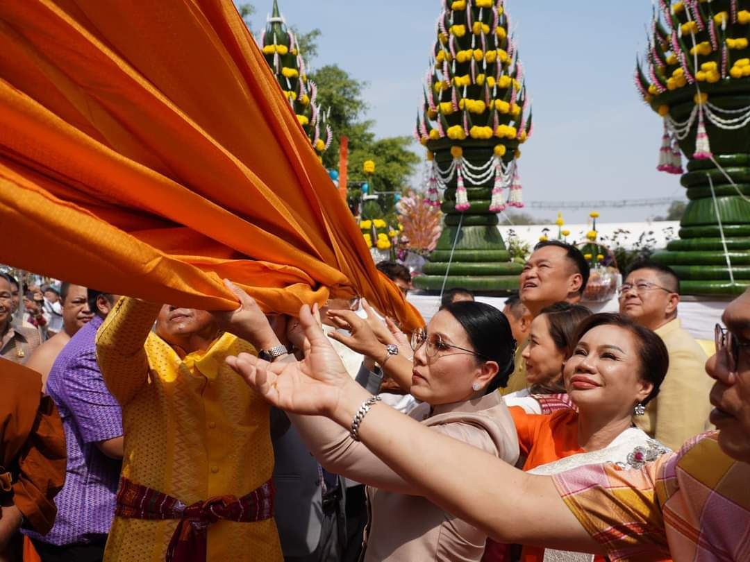 พช.มหาสารคาม ร่วมพิธีเปิดงานนมัสการพระบรมธาตุนาดูน ประจำปี 2567