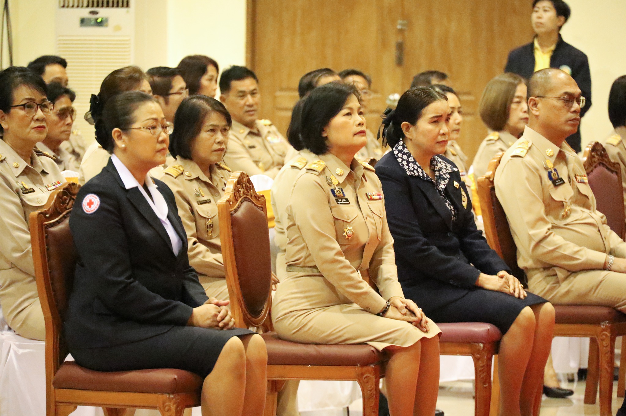 พช.มหาสารคาม ร่วมพิธีถวายราชสักการะ พระบาทสมเด็จพระจุลจอมเกล้าเจ้าอยู่หัว รัชกาลที่ 5 เนื่องในวันท้องถิ่นไทย ประจำปี 2567