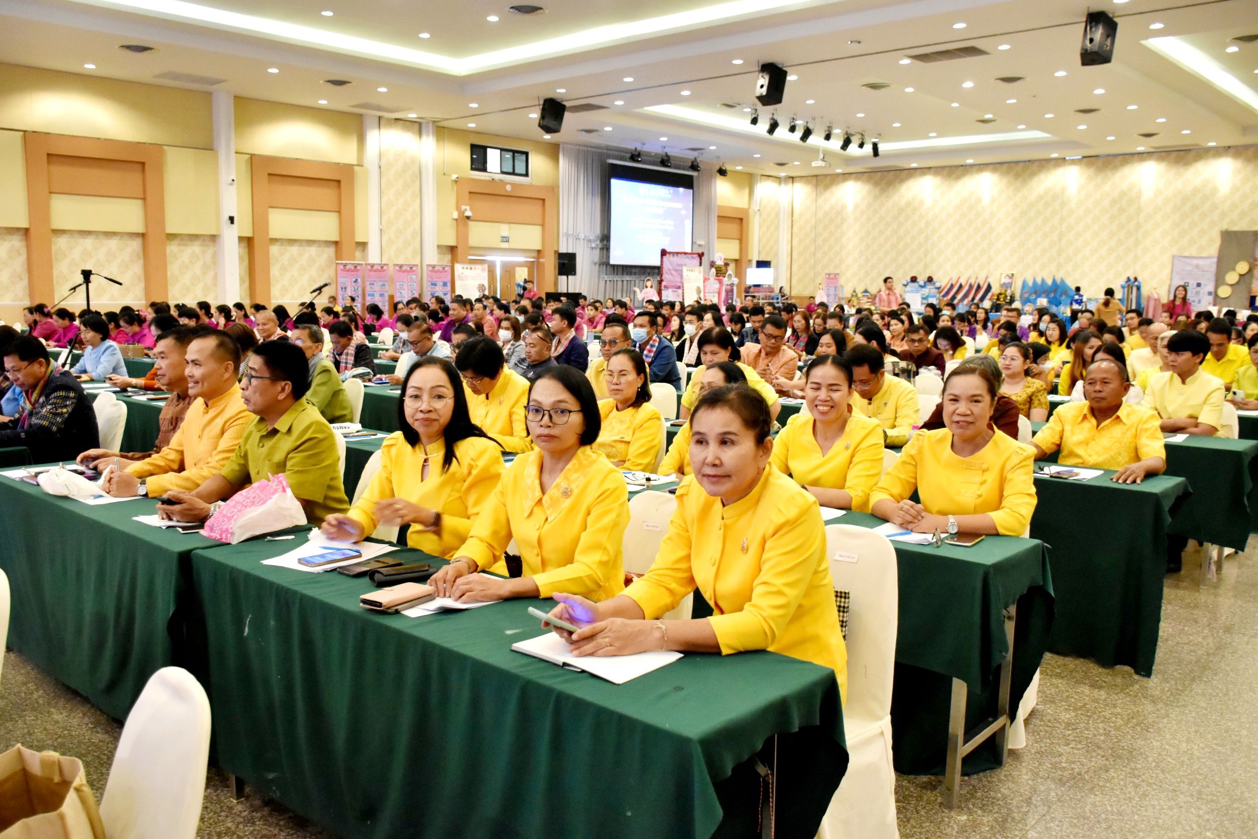 พช. มหาสารคาม ร่วมประชุมเชิงปฏิบัติการตรวจติดตามผลการดำเนินงานของหน่วยรับตรวจรายไตรมาส ครั้งที่ ๑/๒๕๖๗ กลุ่มจังหวัดภาคตะวันออกเฉียงเหนือตอนกลาง (กาฬสินธุ์ ขอนแก่น มหาสารคาม ร้อยเอ็ด)