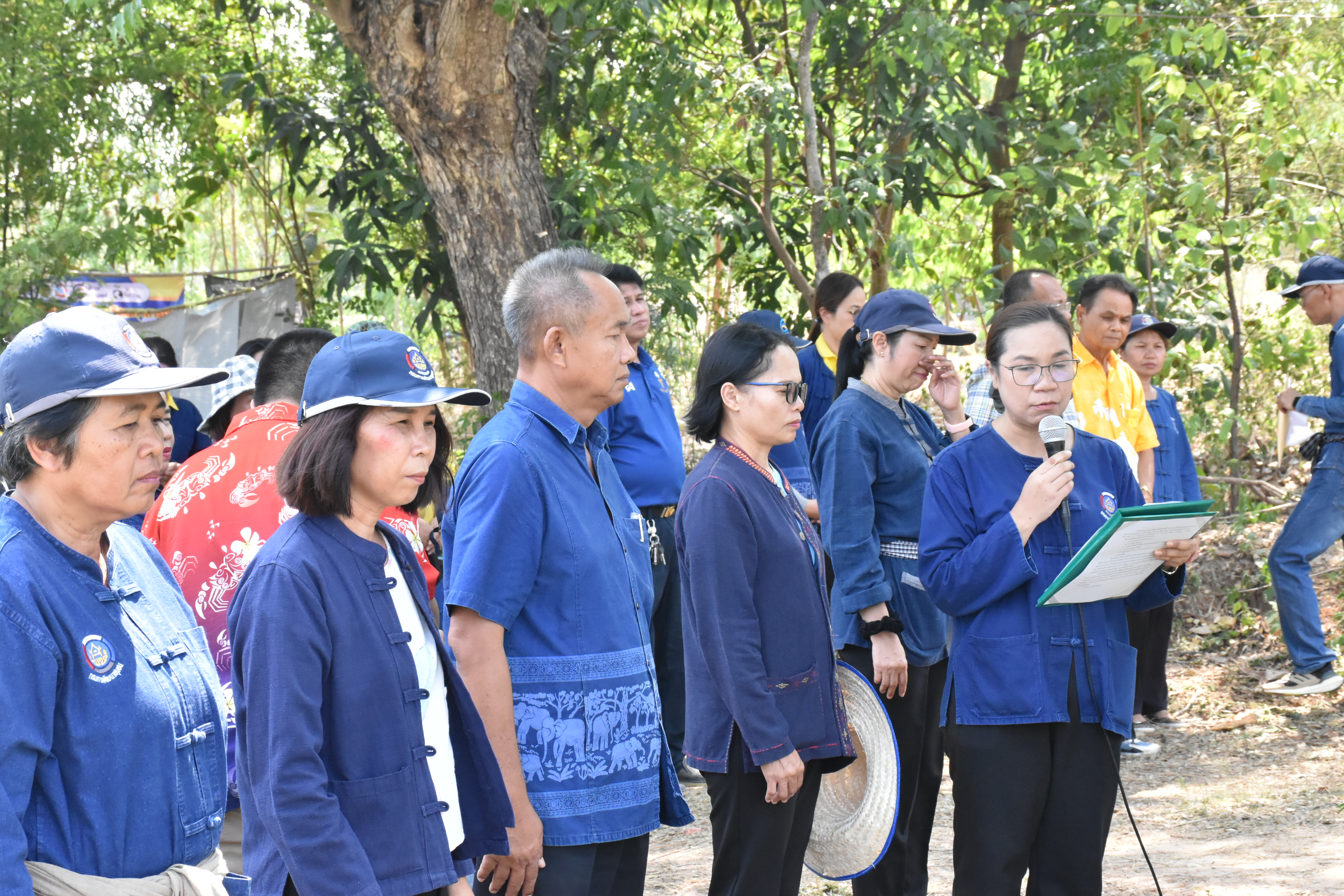 พช.มหาสารคาม ผนึกกำลังร่วมกับภาคีเครือข่ายโคกหนองนา จัดกิจกรรมพัฒนาศูนย์เรียนรู้ทฤษฎีใหม่ รูปแบบ “โคก หนอง นา” และกิจกรรม “หิ้วปิ่นโต ห่อข้าว ไปเอามื้อเอาแฮง แปลง โคก หนอง นา” อำเภอเมืองมหาสารคาม จังหวัดมหาสารคาม