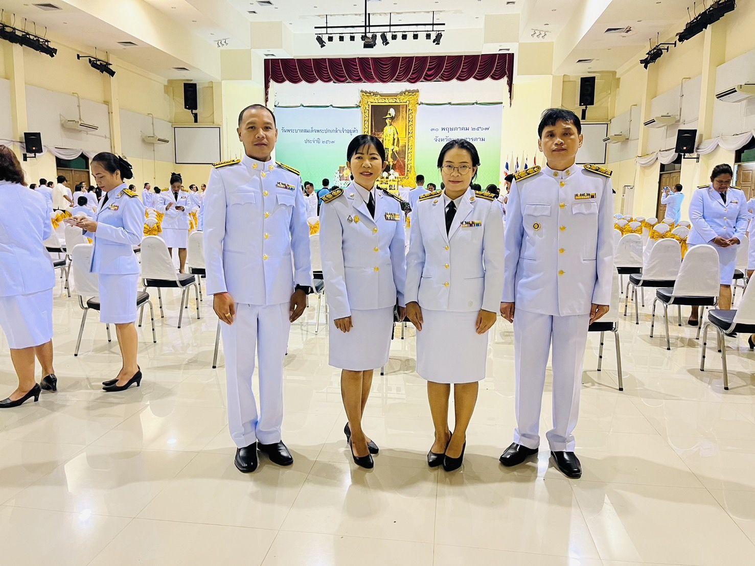พช.มหาสารคาม ร่วมพิธีวางพวงมาลา วันที่ระลึก “พระบาทสมเด็จพระปกเกล้าเจ้าอยู่หัว”