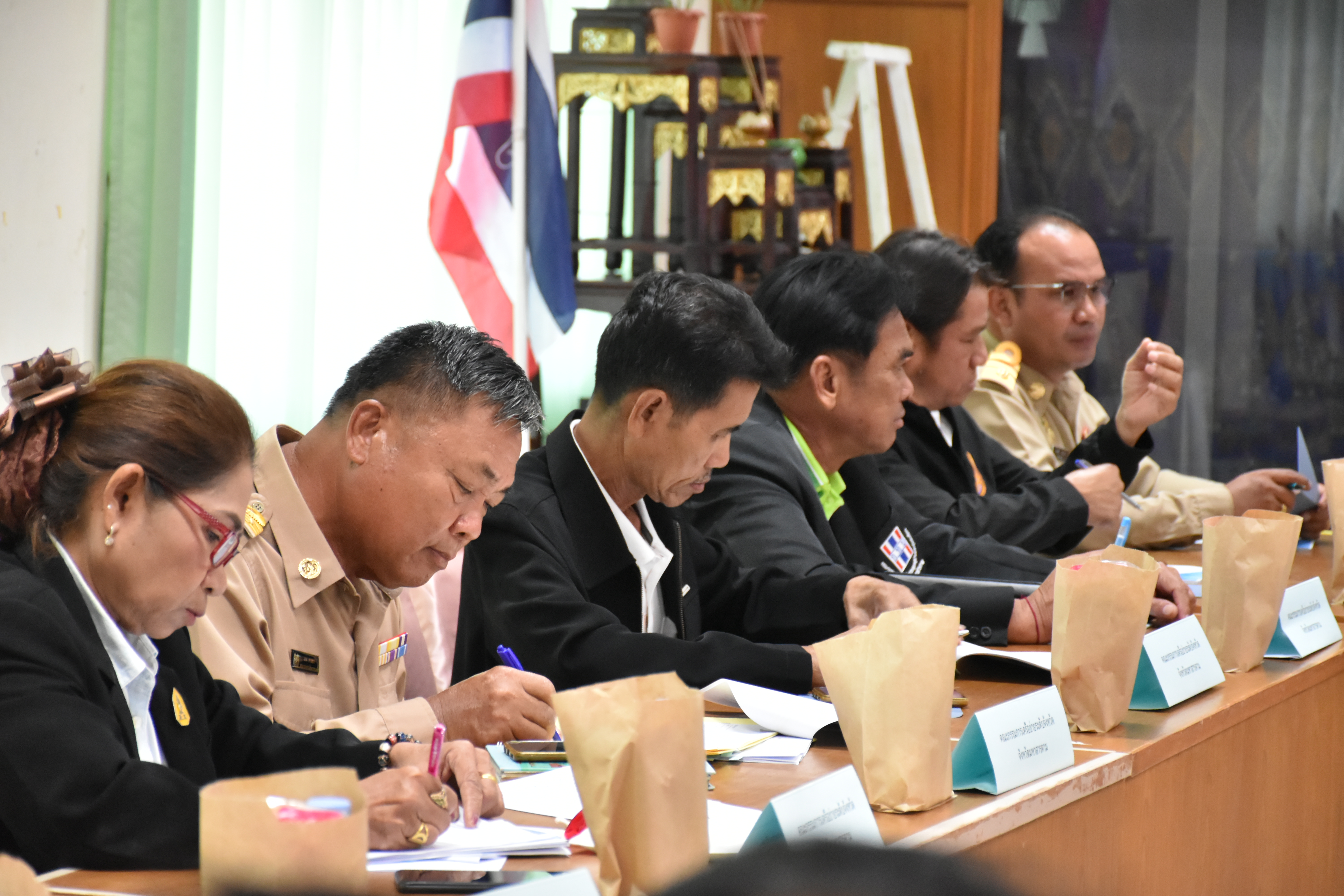 พช.มหาสารคาม ร่วมประชุมคณะอนุกรรมการสนับสนุนและติดตามการดำเนินงานกองทุนหมู่บ้านจังหวัดมหาสารคาม และคณะกรรมการเครือข่ายกองทุนหมู่บ้านและชุมชนเมือง จังหวัดมหาสารคาม ครั้งที่ 1/2567