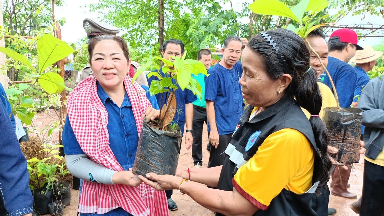 พช.มหาสารคาม ผนึกกำลังร่วมกับภาคีเครือข่ายโคกหนองนา จัดกิจกรรม “เอามื้อสามัคคี ทำความดี ถวายเป็นพระราชกุศล” เนื่องในโอกาสวันฉัตรมงคล วันที่ 4 พฤษภาคม 2567