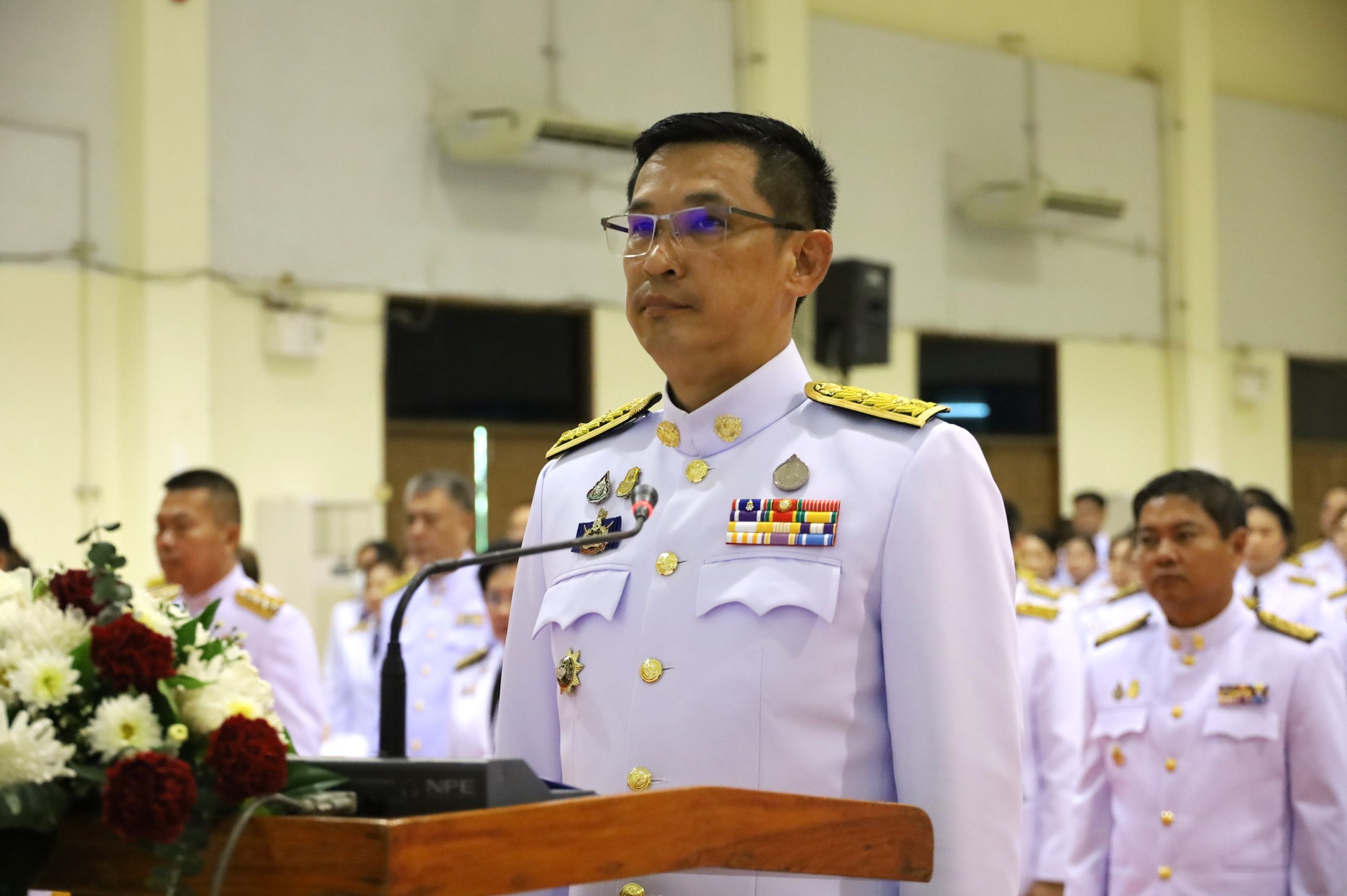 พช.มหาสารคาม ร่วมพิธีวันที่ระลึกคล้ายวันสวรรคตพระบาทสมเด็จพระปรเมนทรมหาอานันทมหิดล พระอัฐมรามาธิบดินทร