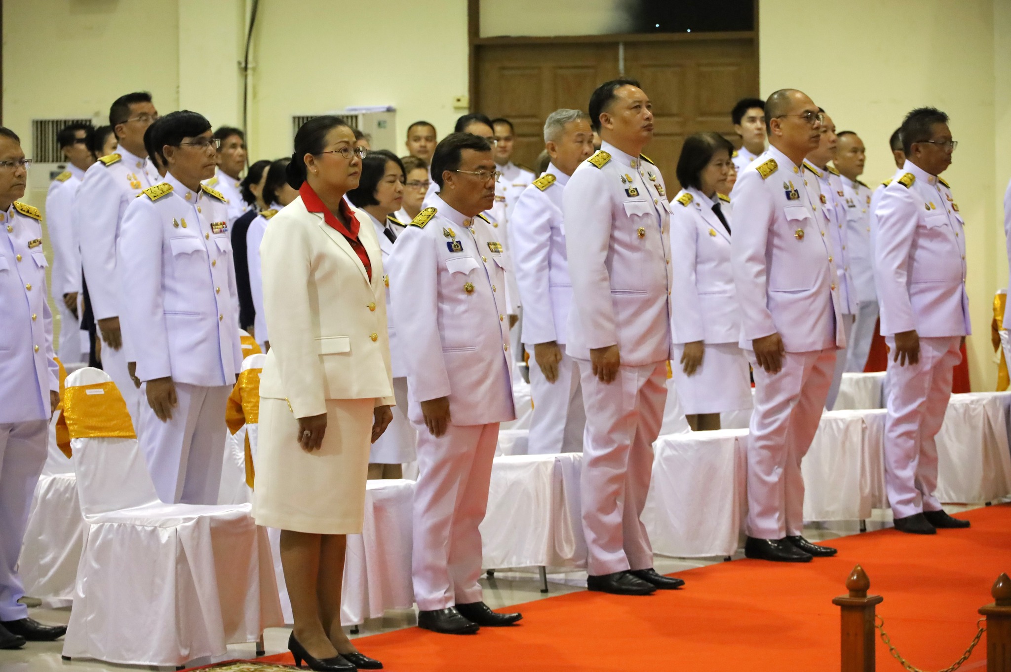 พช.มหาสารคาม ร่วมพิธีวันที่ระลึกคล้ายวันสวรรคตพระบาทสมเด็จพระปรเมนทรมหาอานันทมหิดล พระอัฐมรามาธิบดินทร
