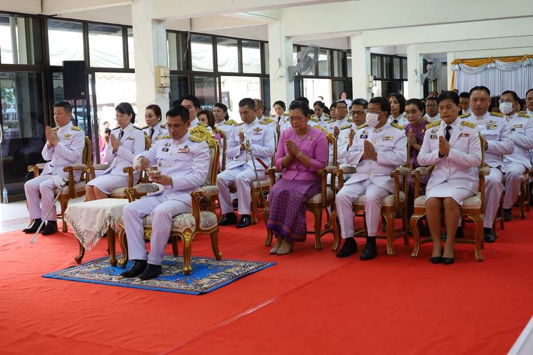 พช.มหาสารคาม ร่วมพิธีทำบุญตักบาตร ถวายเป็นพระราชกุศลแด่ สมเด็จพระนางเจ้าฯ พระบรมราชินี เนื่องในโอกาสวันเฉลิมพระชนมพรรษา 3 มิถุนายน พ.ศ. 2567
