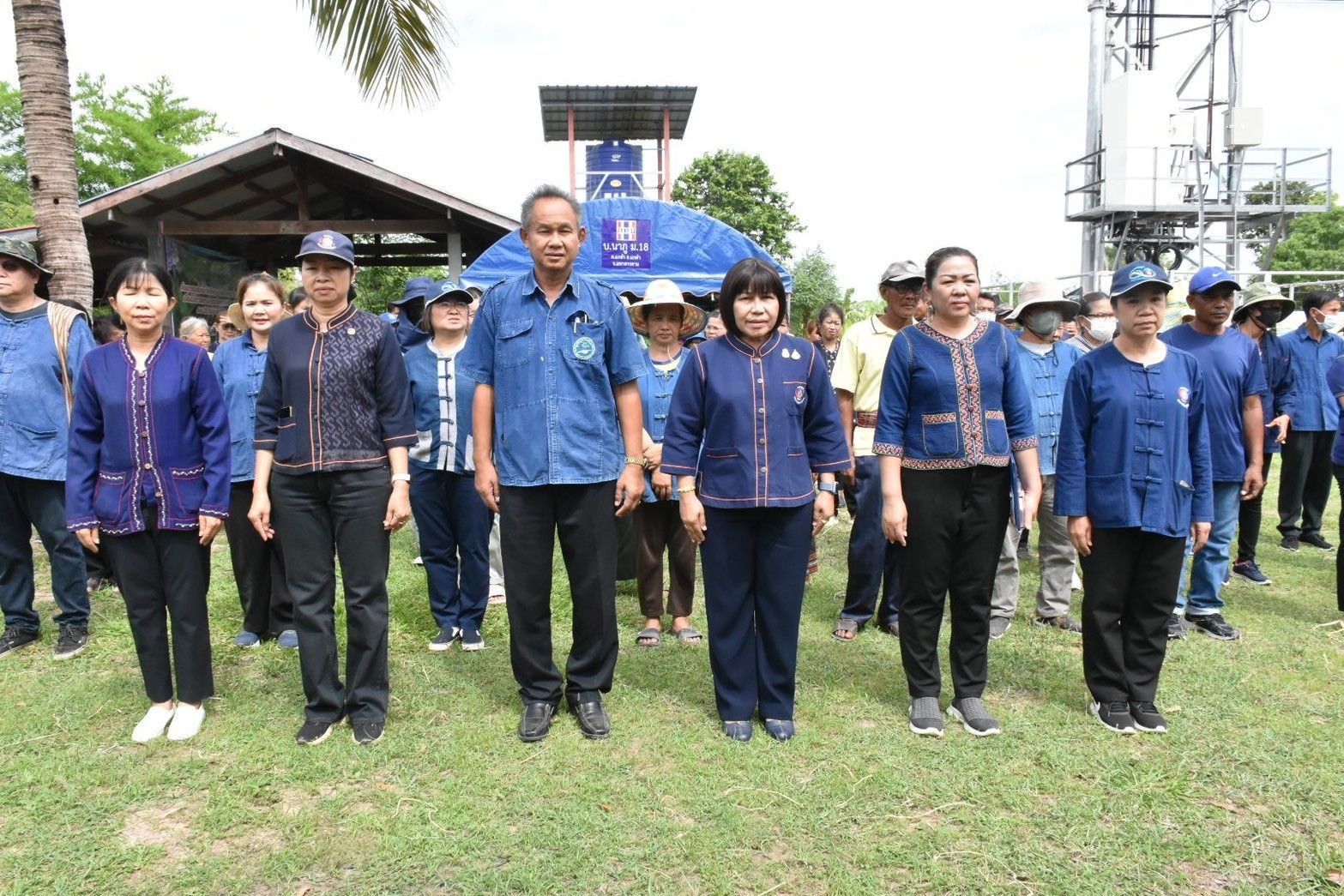 พช.มหาสารคาม จัดกิจกรรม “เอามื้อสามัคคี ทำความดี ถวายเป็นพระราชกุศล” เนื่องในโอกาสวันเฉลิมพระชนม์พรรษาสมเด็จพระนางเจ้า ฯ พระบรมราชินี วันที่ 3 มิถุนายน 2567 จังหวัดมหาสารคาม