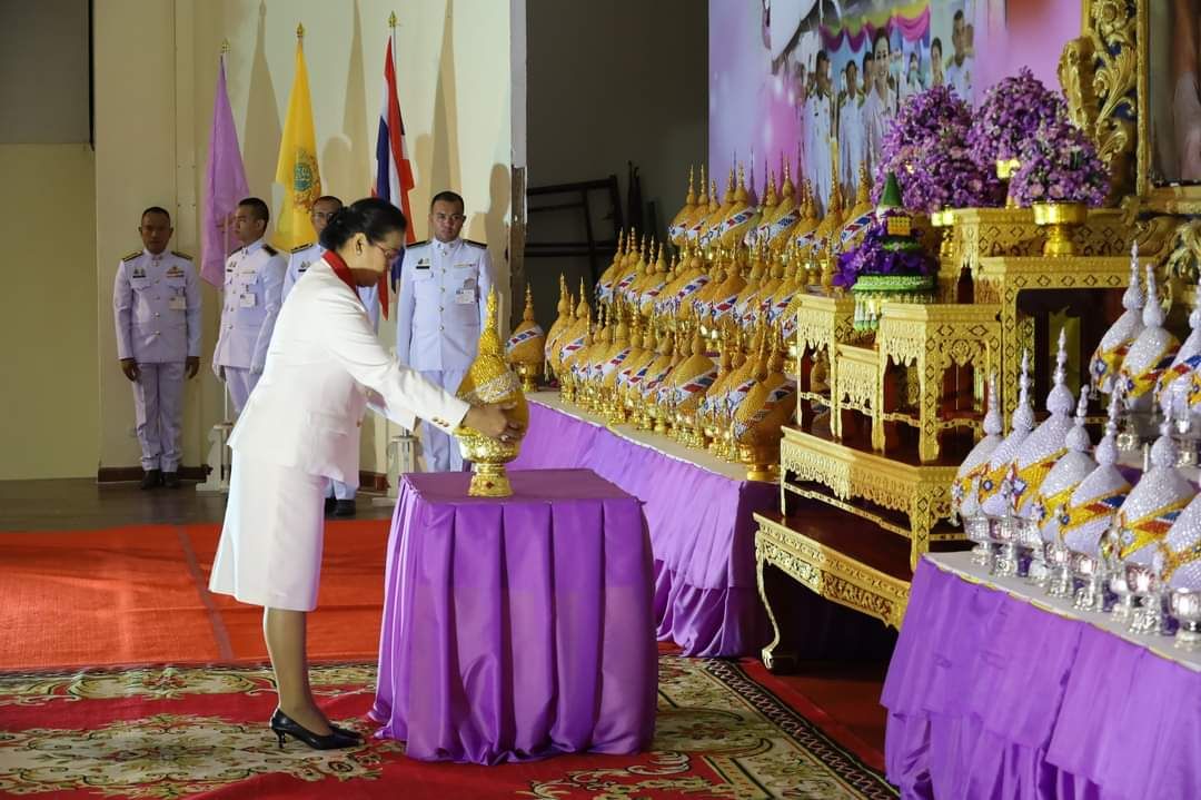 พช.มหาสารคาม ร่วมพิธีถวายเครื่องราชสักการะ วางพานพุ่ม และจุดเทียนถวายพระพรชัยมงคลสมเด็จพระนางเจ้าฯ พระบรมราชินี เนื่องในโอกาสวันเฉลิมพระชนมพรรษา 3 มิถุนายน 2567