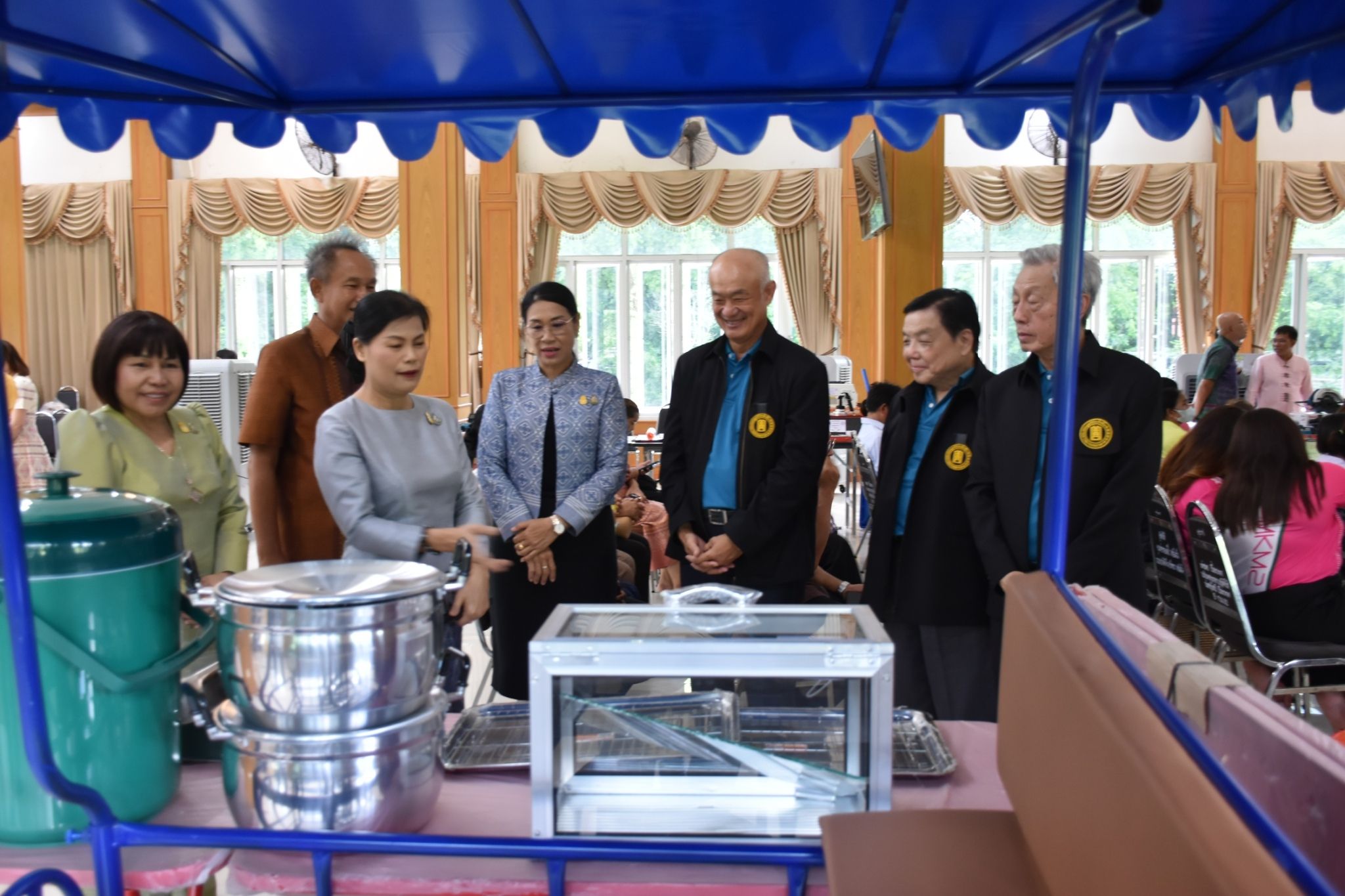 พช. มหาสารคาม จัดพิธีมอบวัสดุอุปกรณ์สนับสนุนการประกอบอาชีพของครัวเรือนยากจน ระหว่าง กรมการพัฒนาชุมชน กระทรวงมหาดไทย กับมูลนิธิป่อเต็กตึ๊ง