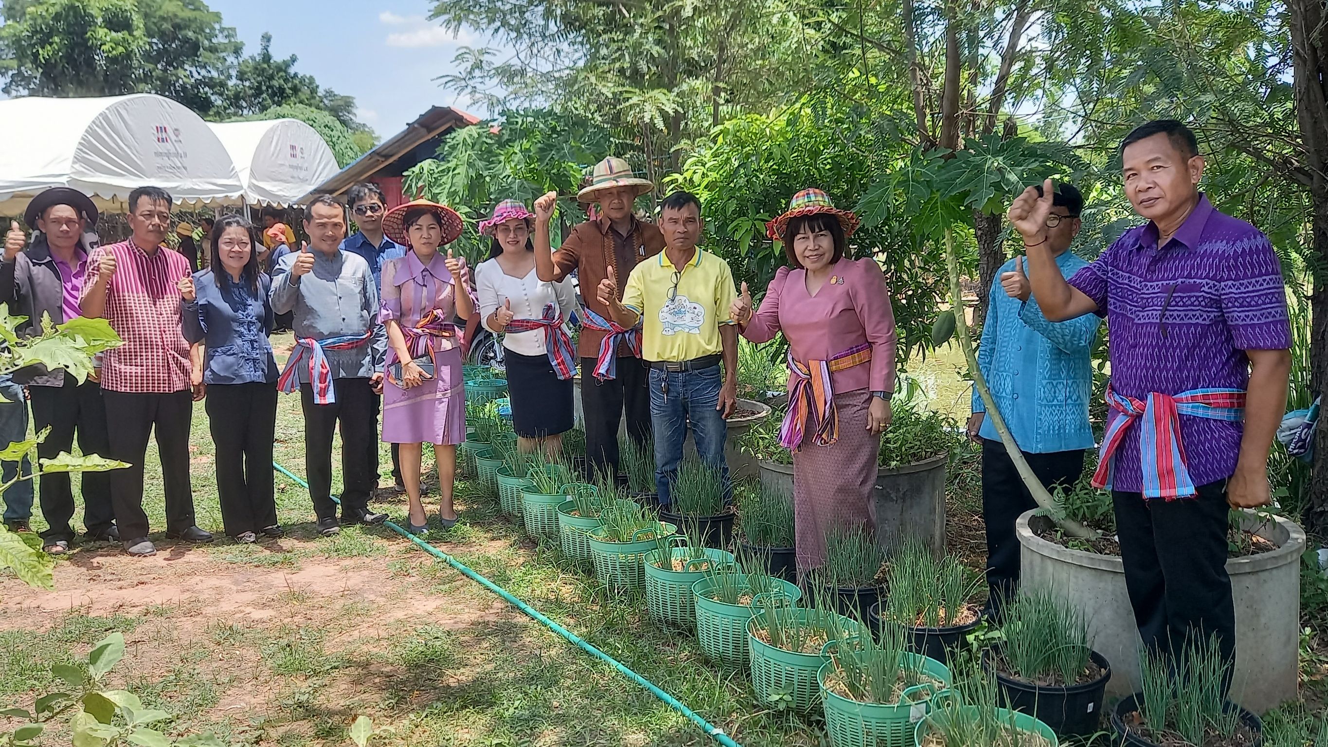 พช.มหาสารคาม ต้อนรับ นางนวลจันทร์ ศรีมงคล ผู้ตรวจราชการกรมการพัฒนาชุมชน เขตตรวจราชการที่ 12 ลงพื้นที่ตรวจติดตาม สนับสนุนการดำเนินงาน ขยายผลการพัฒนาพื้นที่ต้นแบบการพัฒนาคุณภาพชีวิต ตามหลักทฤษฎีใหม่ ประยุกต์สู่ “โคก หนอง นา” ในพื้นที่อำเภอวาปีปทุม จังหวัดมหาสารคาม