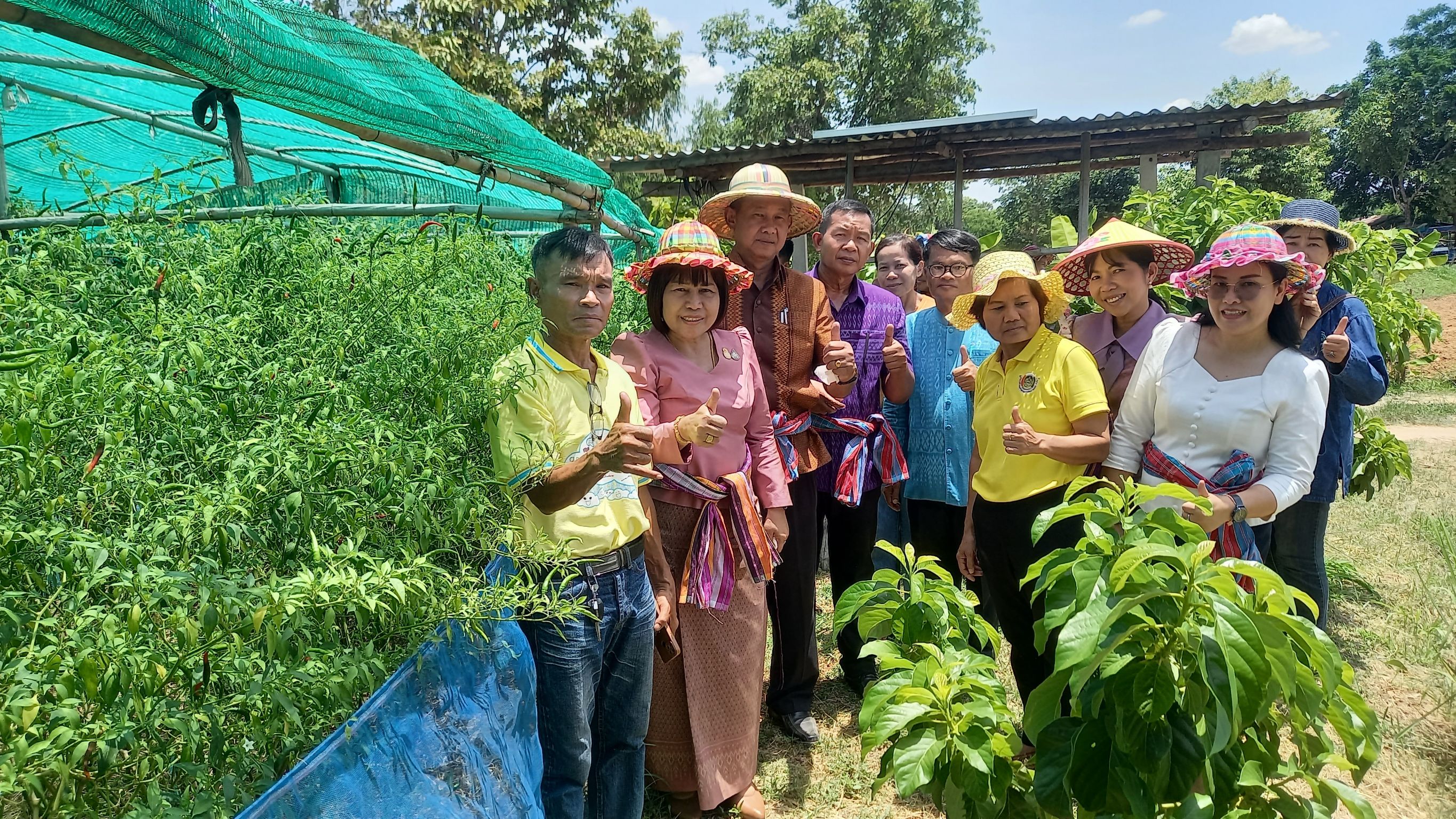 พช.มหาสารคาม ต้อนรับ นางนวลจันทร์ ศรีมงคล ผู้ตรวจราชการกรมการพัฒนาชุมชน เขตตรวจราชการที่ 12 ลงพื้นที่ตรวจติดตาม สนับสนุนการดำเนินงาน ขยายผลการพัฒนาพื้นที่ต้นแบบการพัฒนาคุณภาพชีวิต ตามหลักทฤษฎีใหม่ ประยุกต์สู่ “โคก หนอง นา” ในพื้นที่อำเภอวาปีปทุม จังหวัดมหาสารคาม