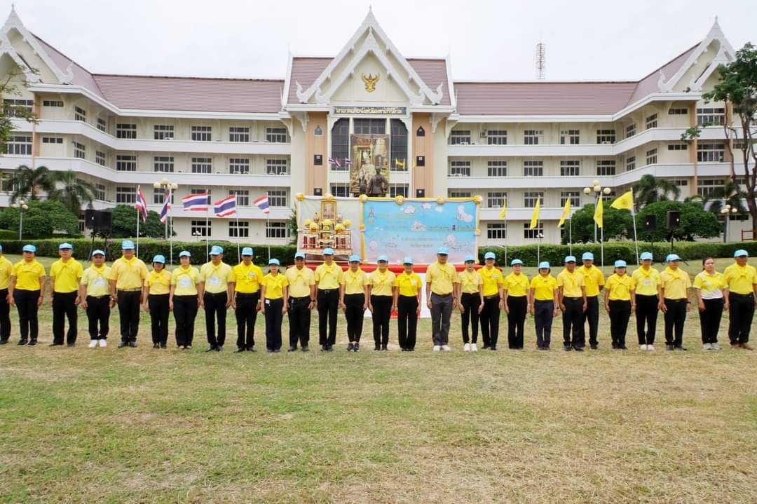 พช.มหาสารคาม ร่วมจิตอาสา ปรับปรุงภูมิทัศน์เฉลิมพระเกียรติพระบาทสมเด็จพระเจ้าอยู่หัว เนื่องในโอกาสพระราชพิธีมหามงคลเฉลิมพระชนมพรรษา 6 รอบ 28 กรกฎาคม 2567