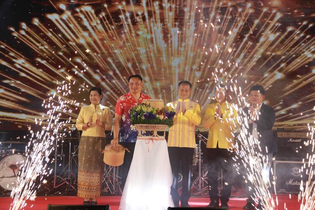 พช.มหาสารคาม ร่วมเปิดงานมหกรรมอาหาร“ร้อยแก่นสารสินธุ์”