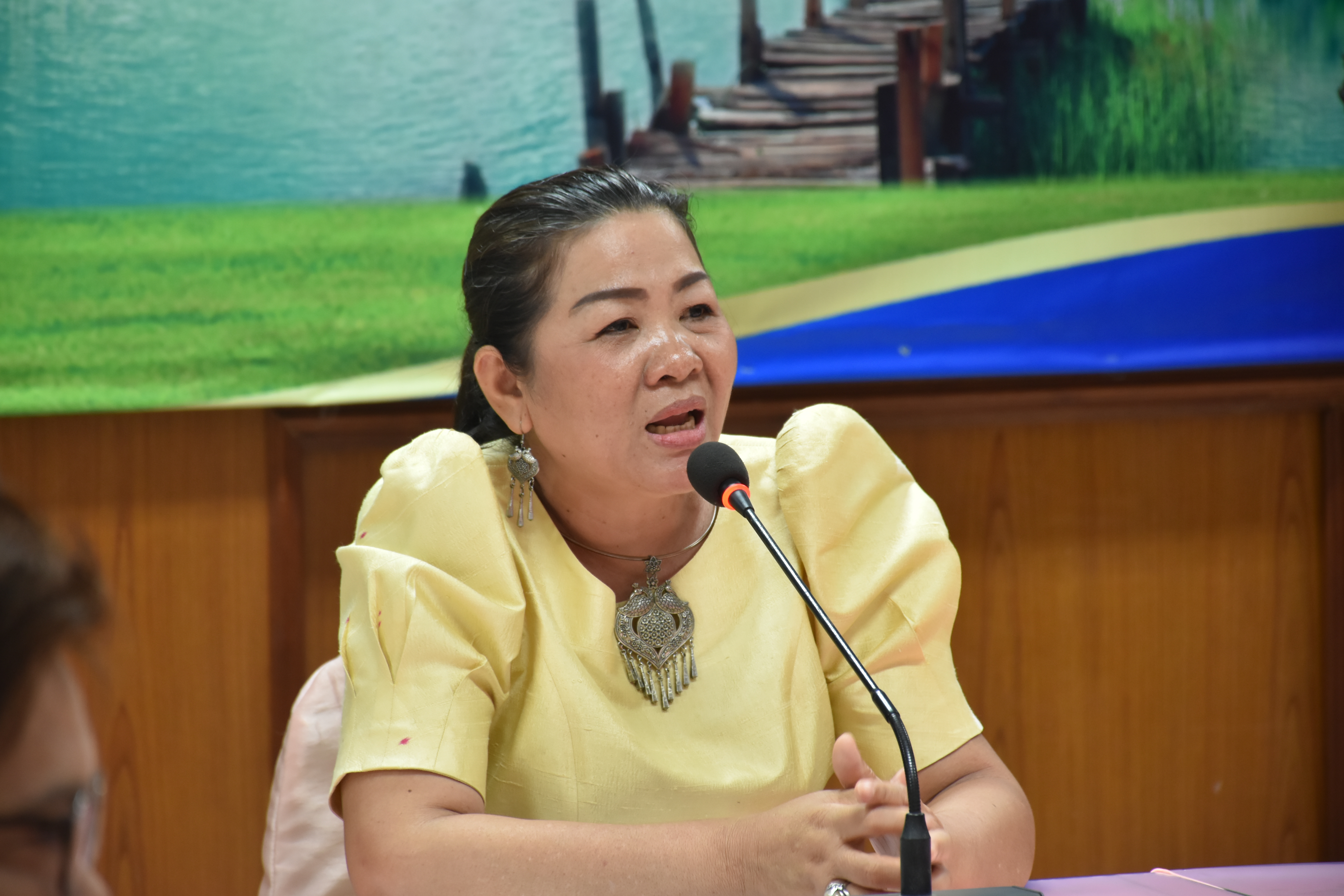พช.มหาสารคาม ประชุมชี้แจงการจัดงานศิลปะชีพ ประทีปไทย OTOP หลอมดวงใจ ด้วยพระบารมี ประจำปี 2567