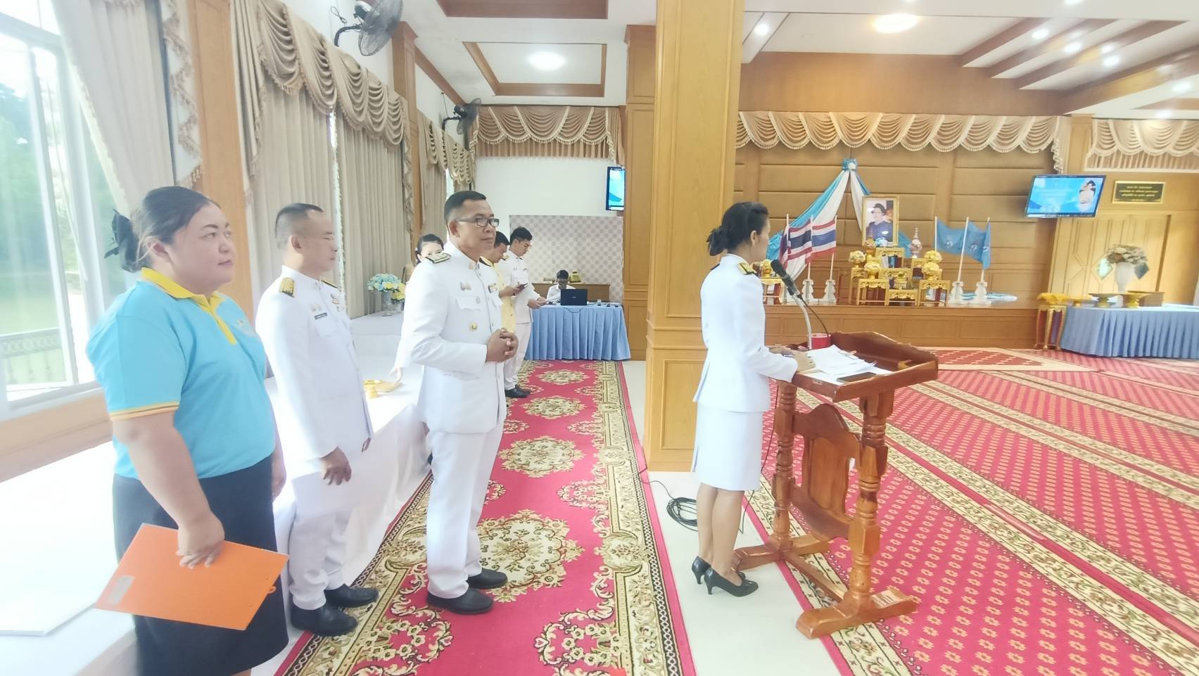 ⭐พช.มหาสารคาม✨      👉จัดพิธีมอบเงินพระราชทานขวัญถุงกองทุนแม่ของแผ่นดิน ประจำปี 2567 และบรมพระฉายาลักษณ์ สมเด็จพระนางเจ้าสิริกิติ์ พระบรมราชินีนาถ พระบรมราชชนนีพันปีหลวง