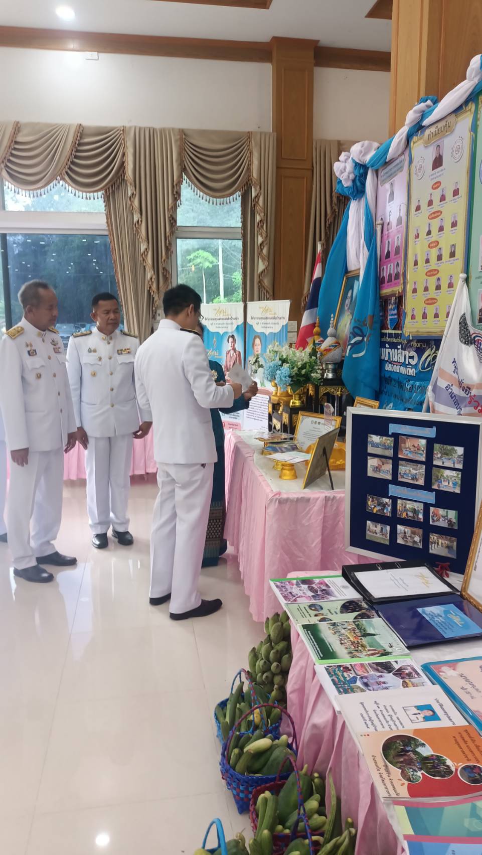 ⭐พช.มหาสารคาม✨      👉จัดพิธีมอบเงินพระราชทานขวัญถุงกองทุนแม่ของแผ่นดิน ประจำปี 2567 และบรมพระฉายาลักษณ์ สมเด็จพระนางเจ้าสิริกิติ์ พระบรมราชินีนาถ พระบรมราชชนนีพันปีหลวง