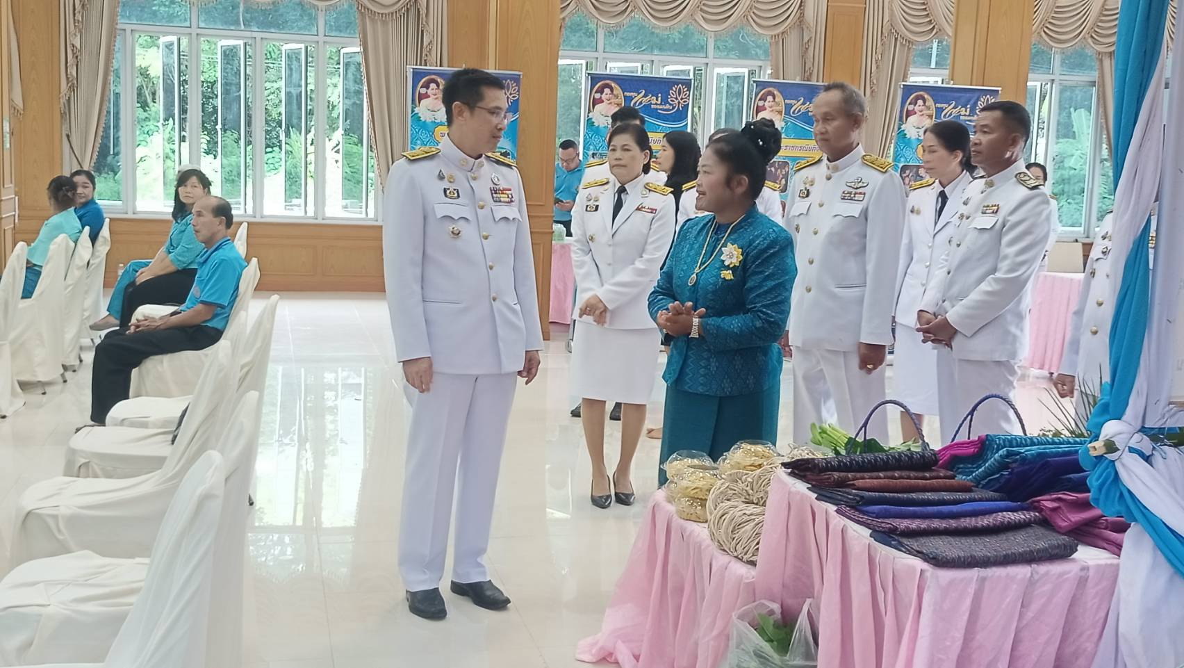 ⭐พช.มหาสารคาม✨      👉จัดพิธีมอบเงินพระราชทานขวัญถุงกองทุนแม่ของแผ่นดิน ประจำปี 2567 และบรมพระฉายาลักษณ์ สมเด็จพระนางเจ้าสิริกิติ์ พระบรมราชินีนาถ พระบรมราชชนนีพันปีหลวง